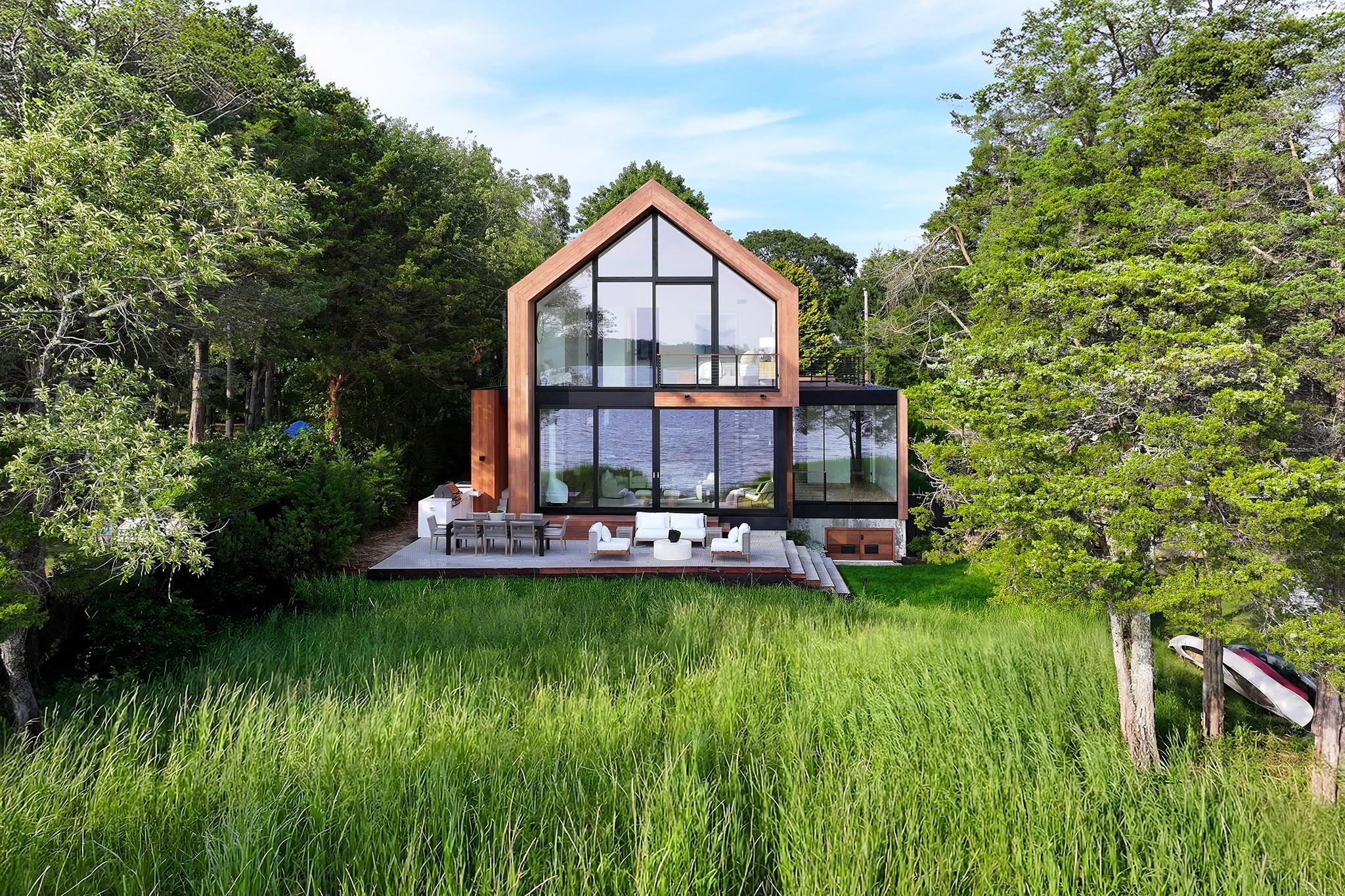 142 Towd Point Road, Southampton, NY 11968