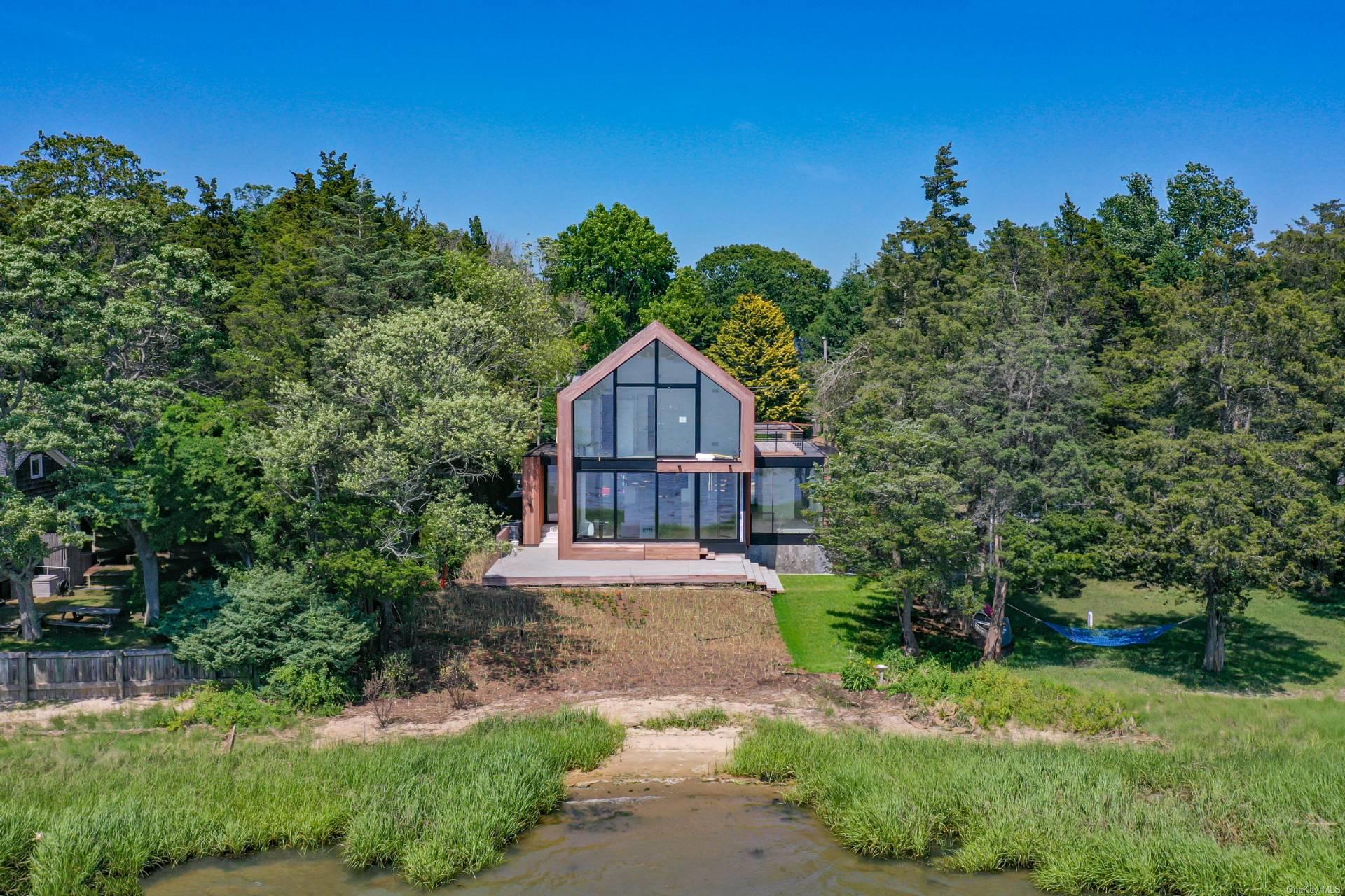 142 Towd Point Road, Southampton, NY 11968