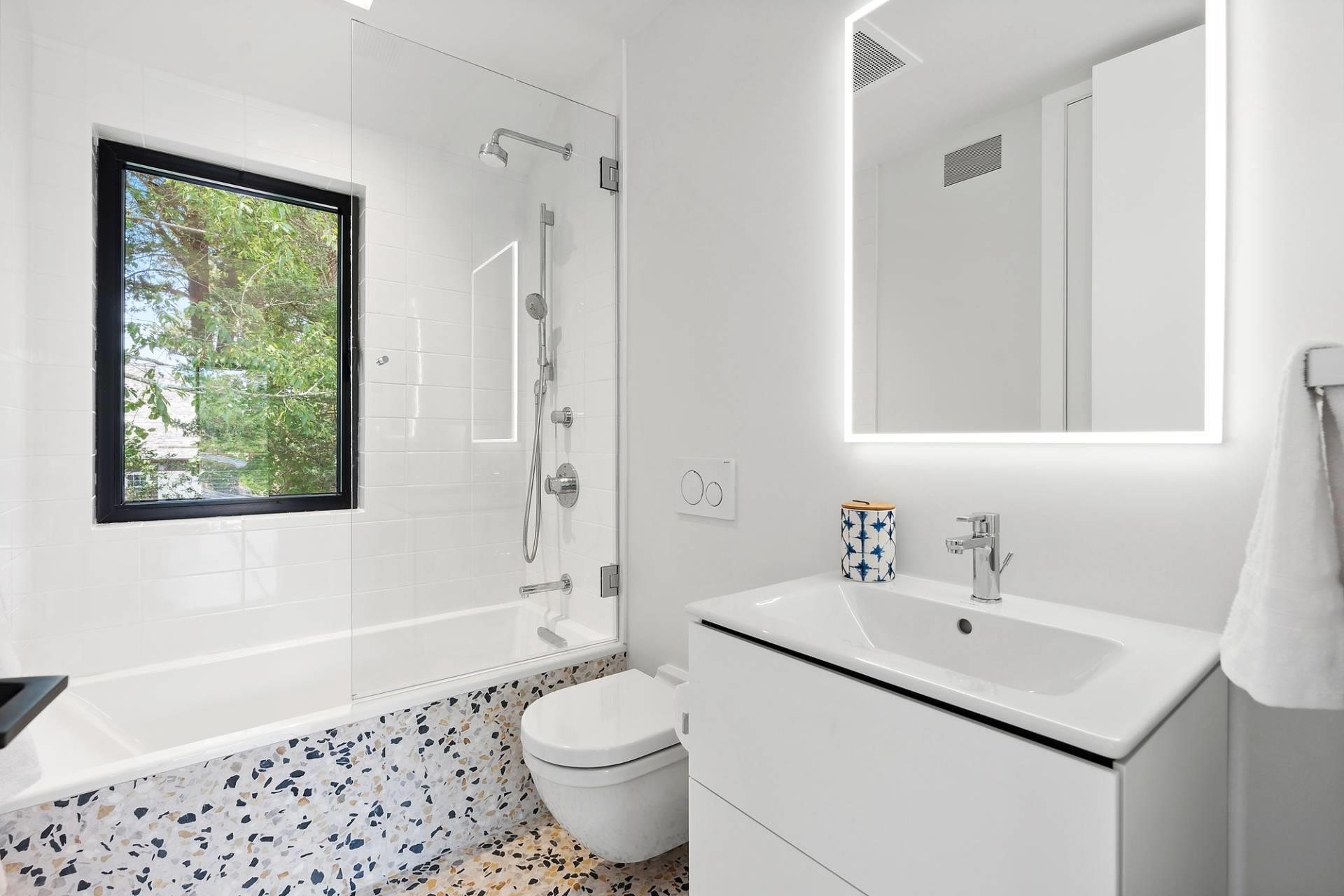 142 Towd Point Road, Southampton, NY 11968