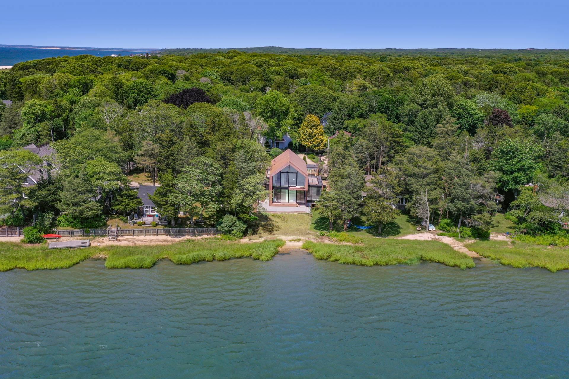 142 Towd Point Road, Southampton, NY 11968