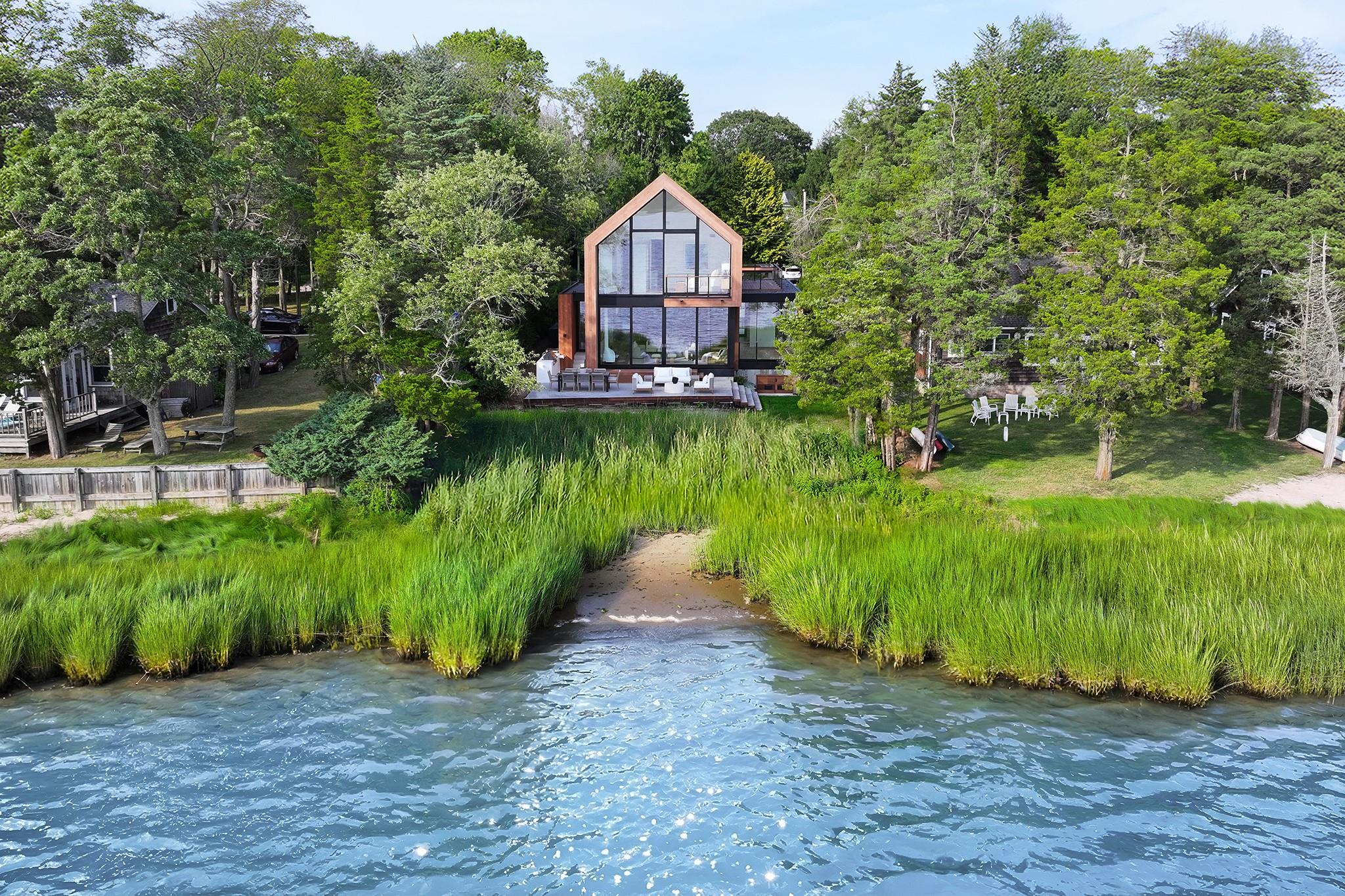 142 Towd Point Road, Southampton, NY 11968