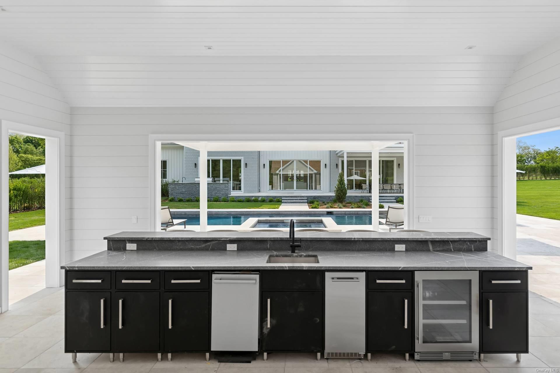 473 N Sea Mecox Road, Southampton, NY 11968