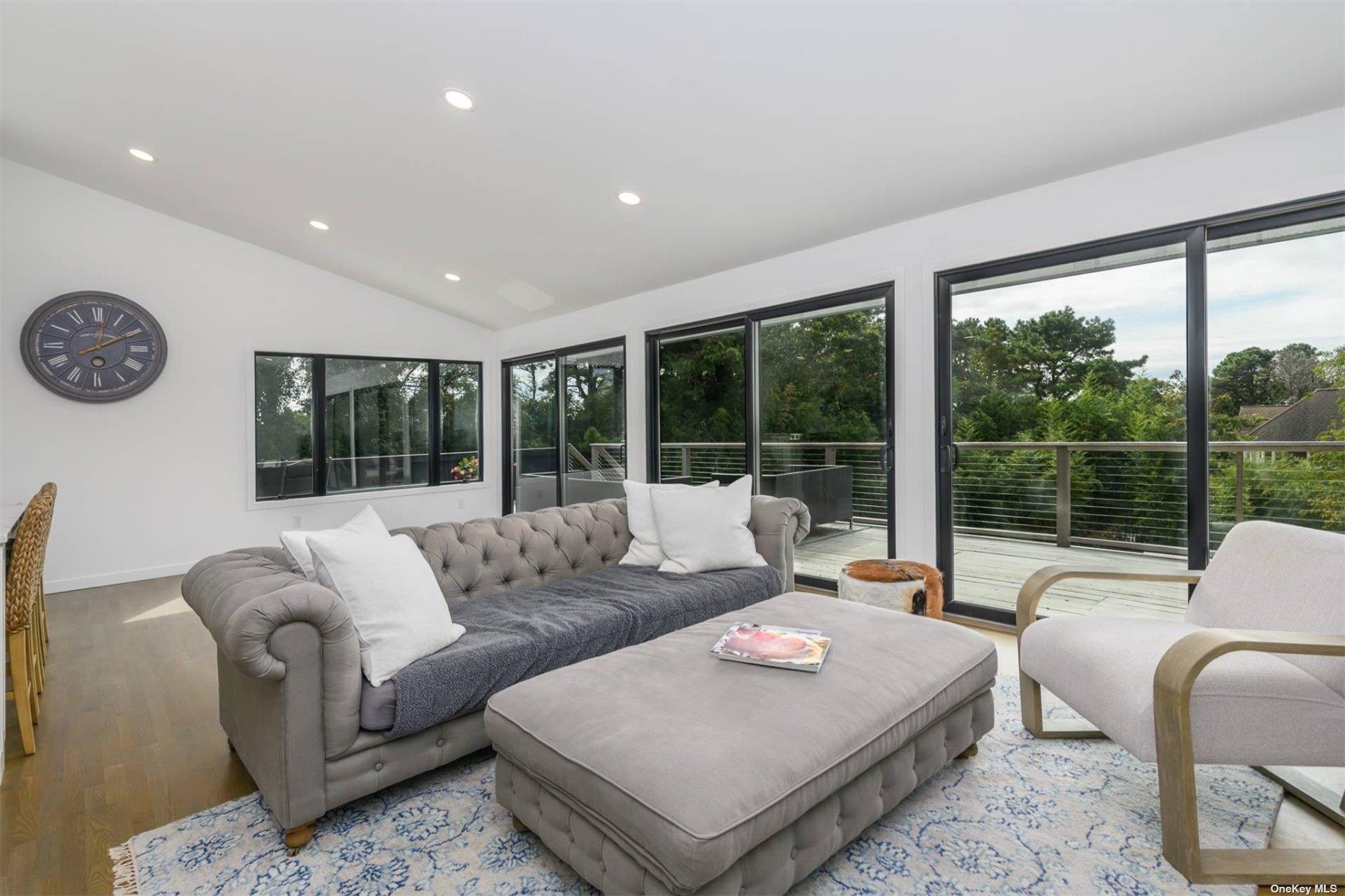 15 Mcgregor Drive, Southampton, NY 11968