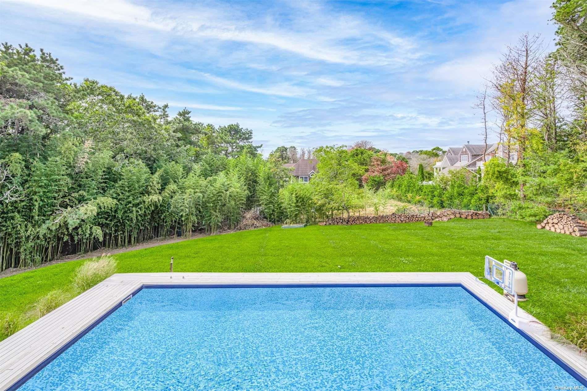 15 Mcgregor Drive, Southampton, NY 11968