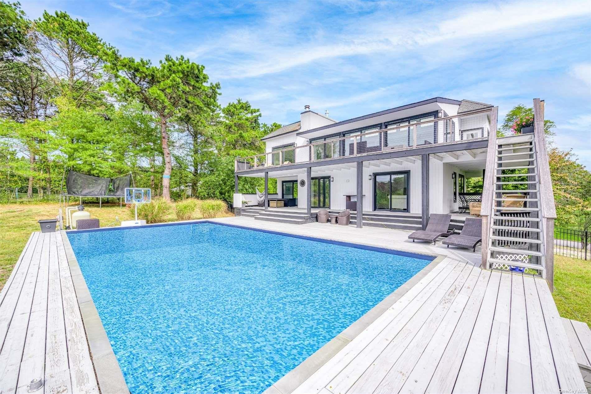 15 Mcgregor Drive, Southampton, NY 11968