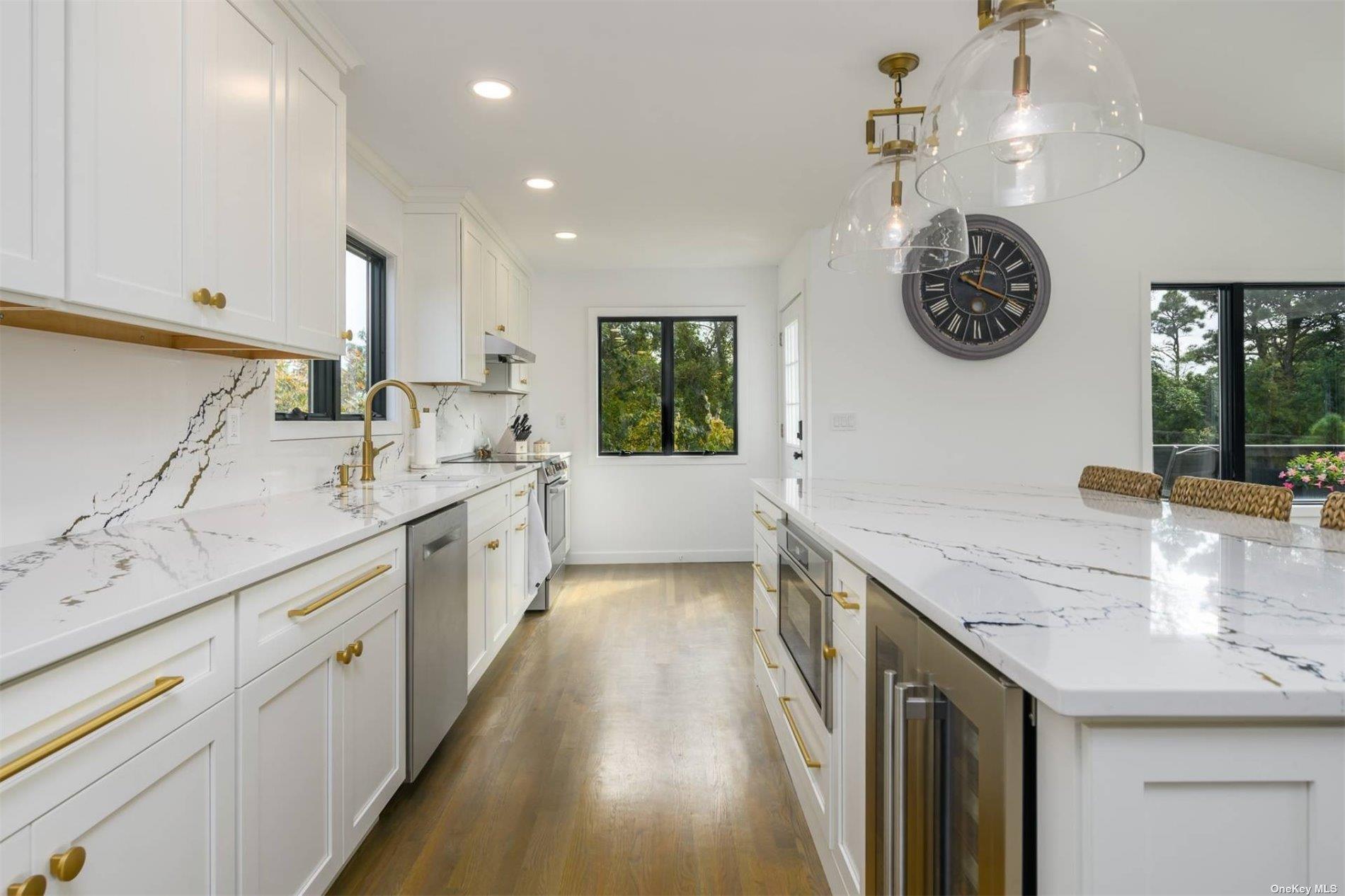 15 Mcgregor Drive, Southampton, NY 11968