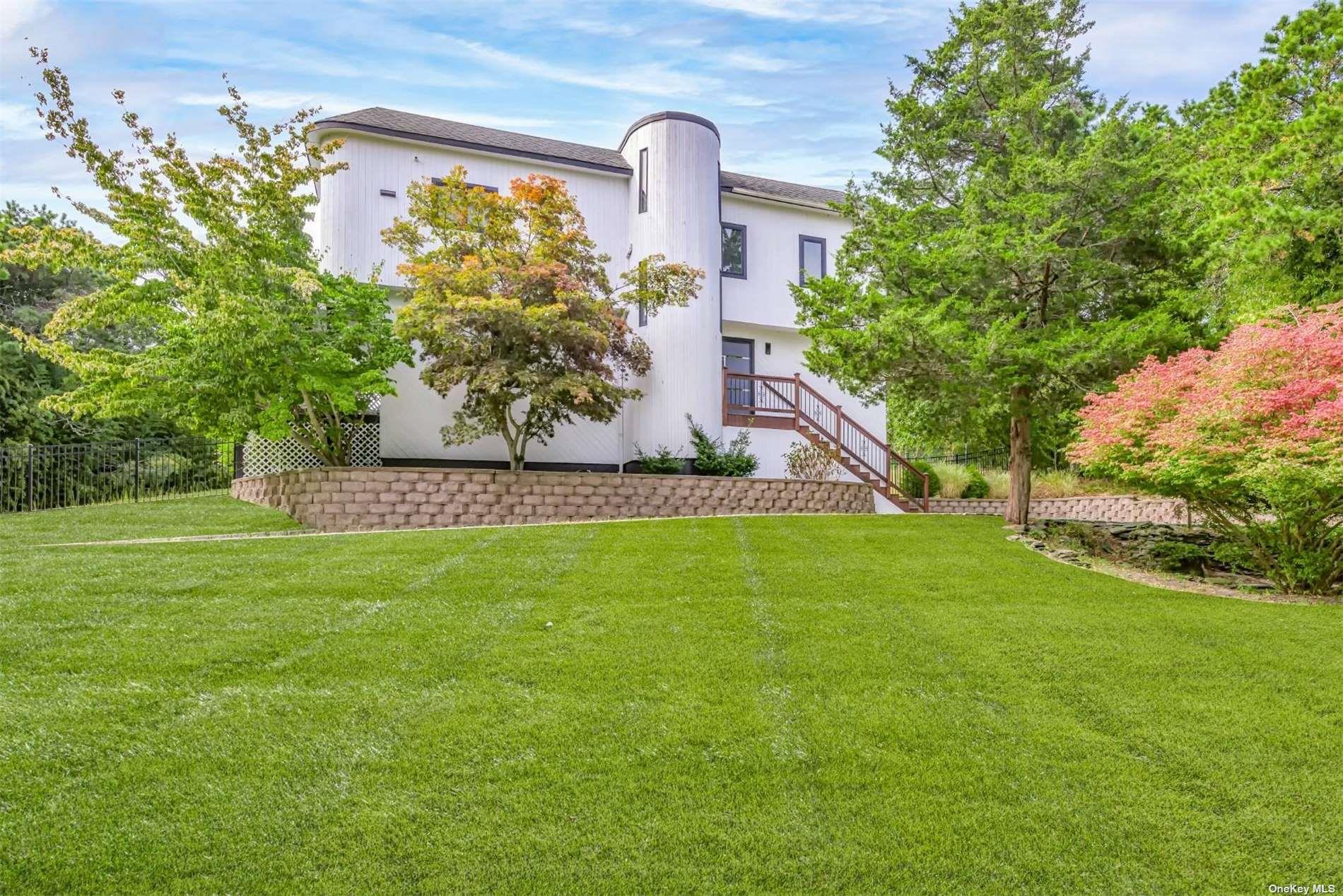 15 Mcgregor Drive, Southampton, NY 11968