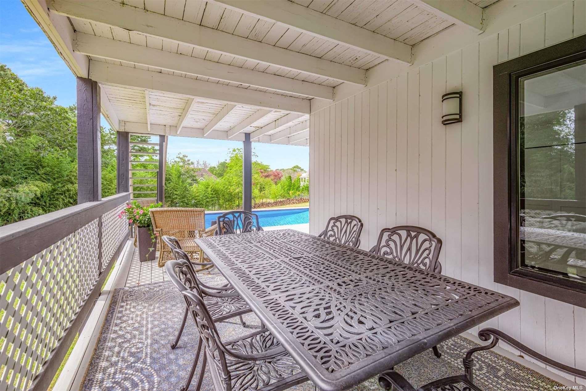 15 Mcgregor Drive, Southampton, NY 11968