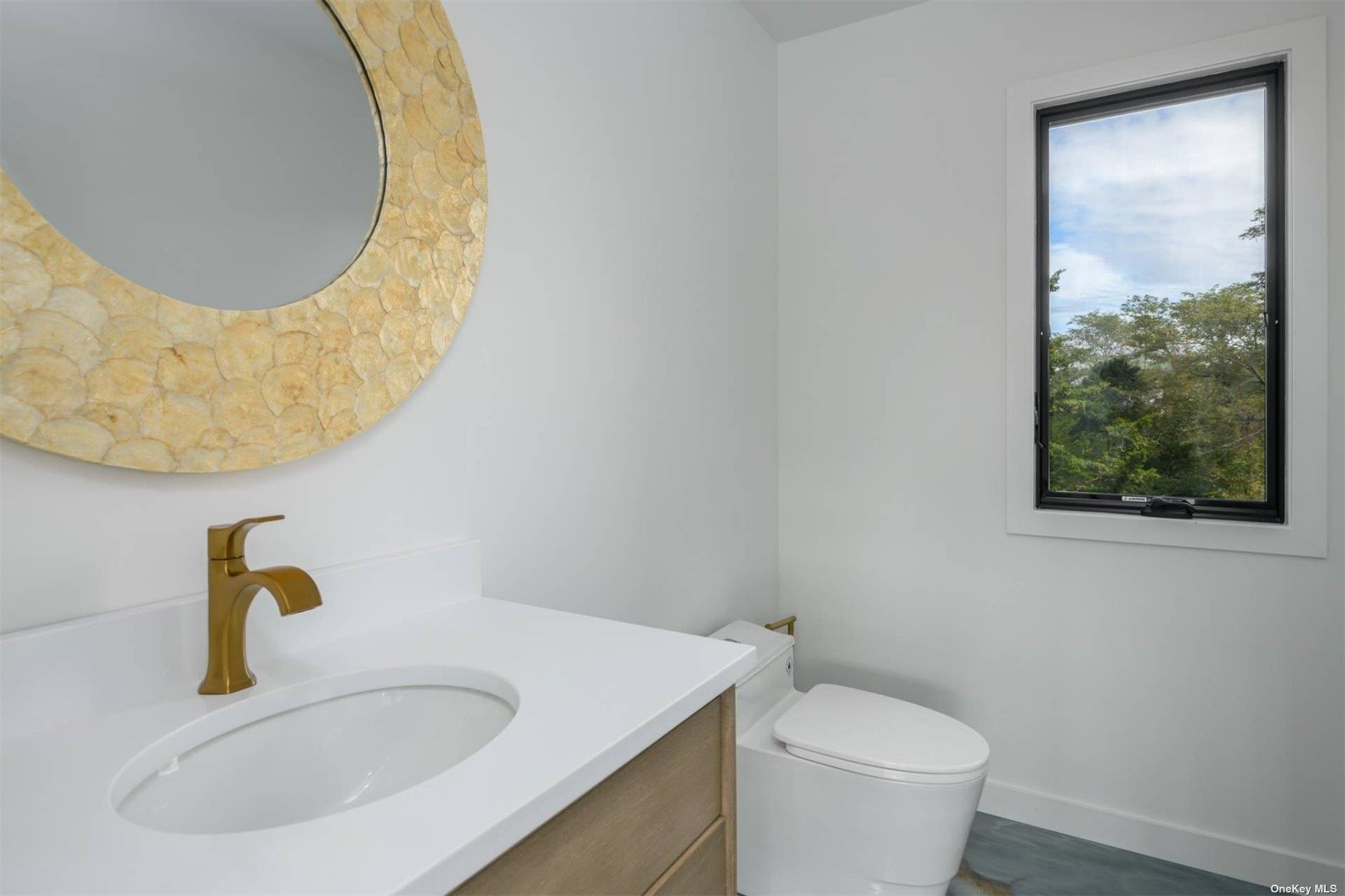 15 Mcgregor Drive, Southampton, NY 11968