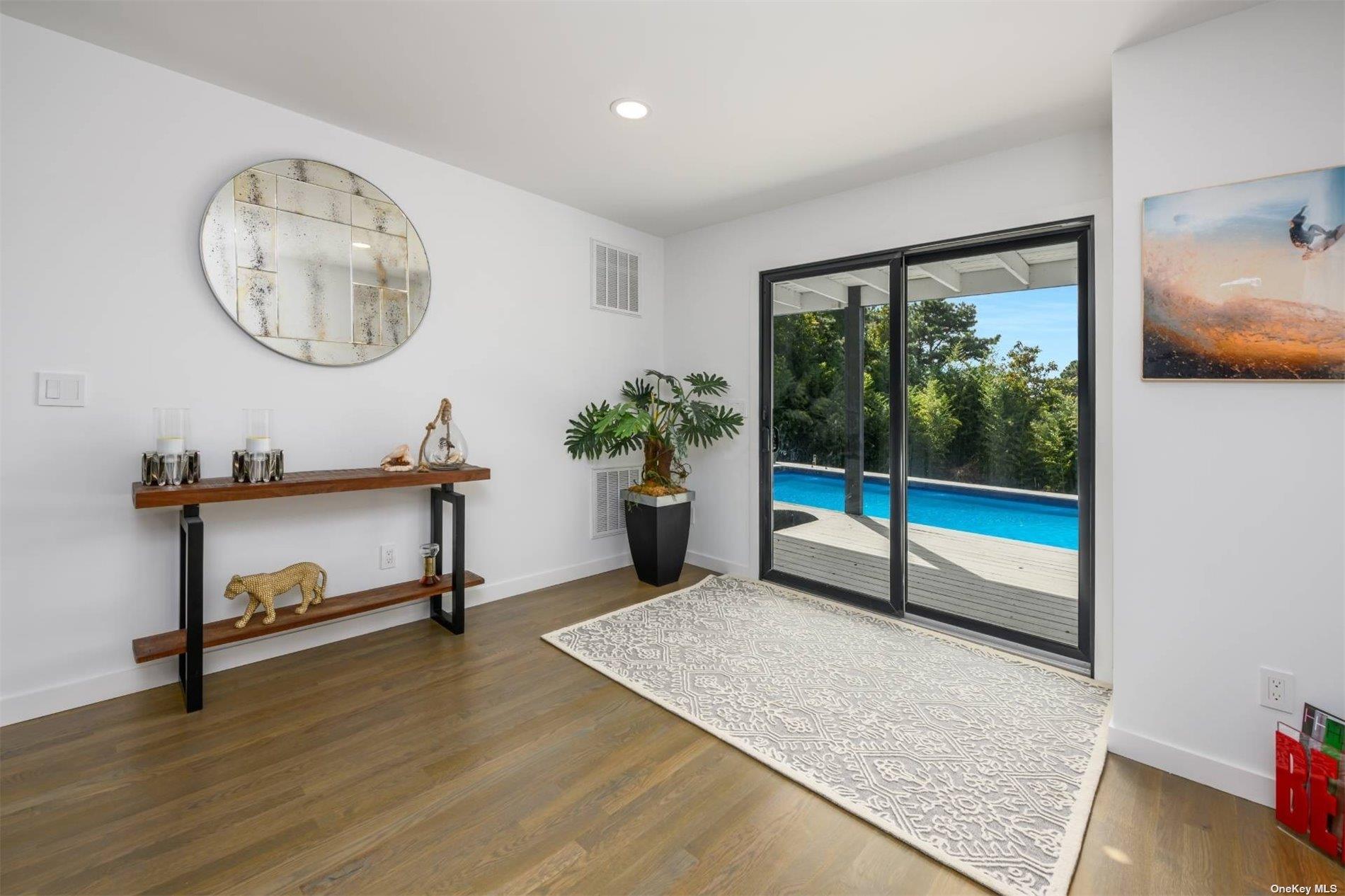 15 Mcgregor Drive, Southampton, NY 11968