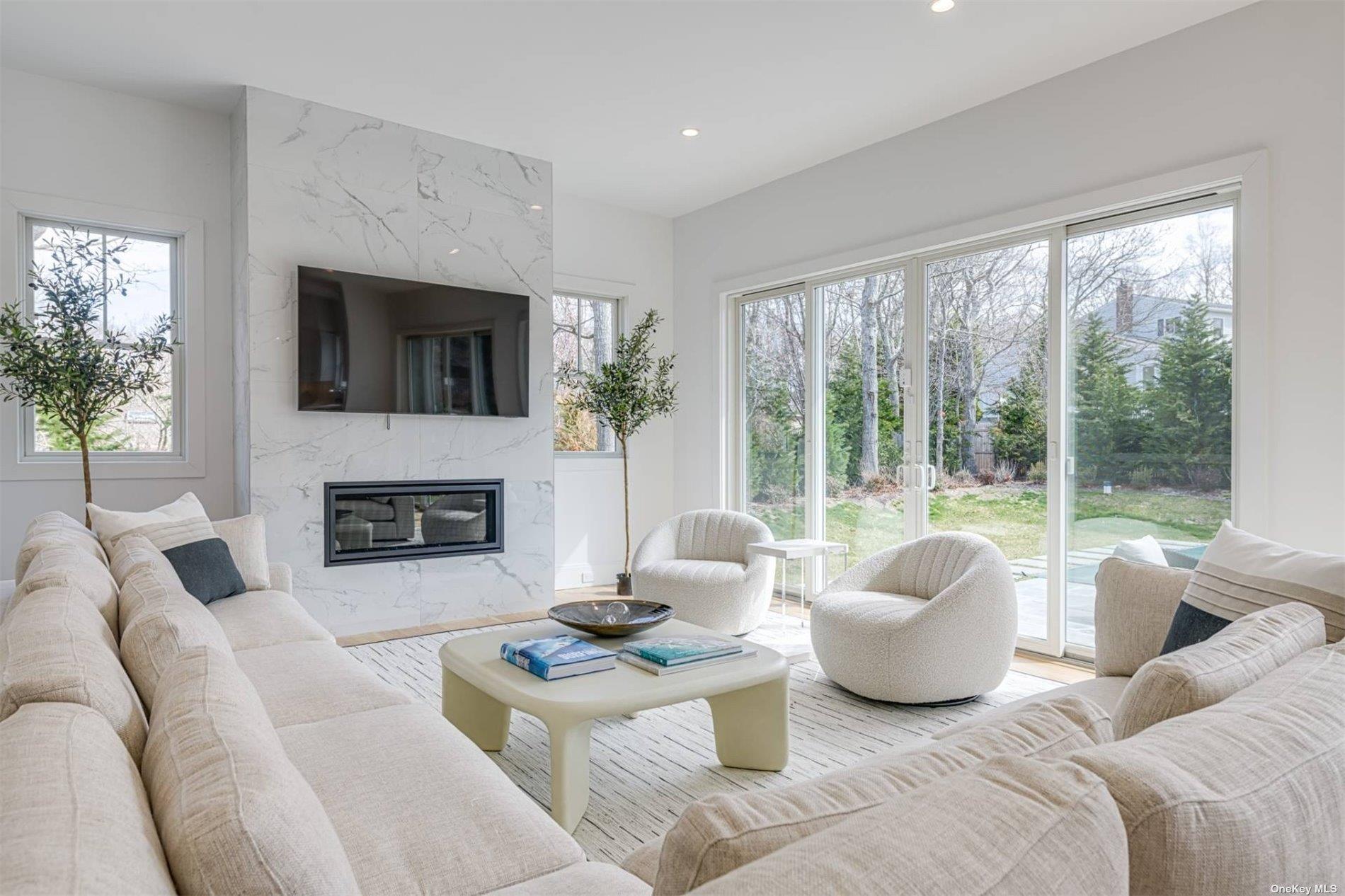 14 Bridies Path, Southampton, NY 11968