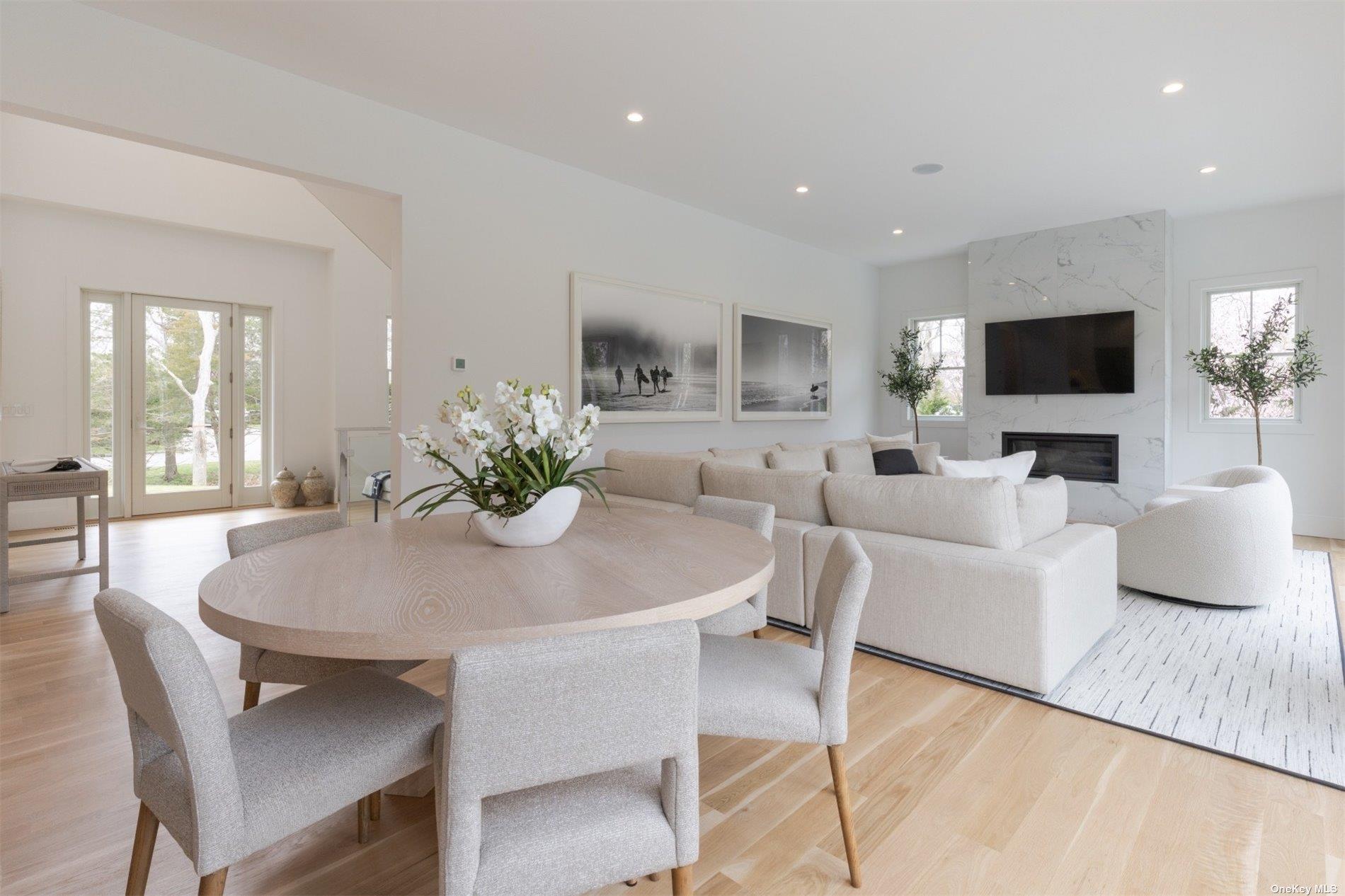 14 Bridies Path, Southampton, NY 11968