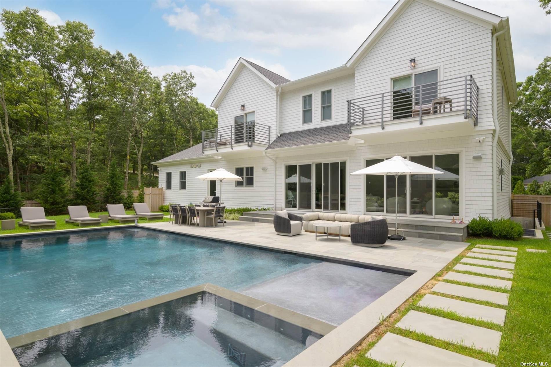 14 Bridies Path, Southampton, NY 11968