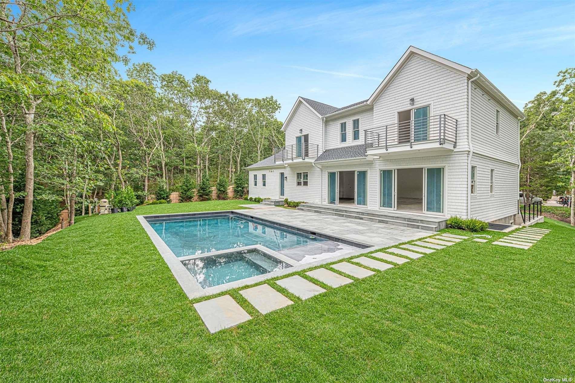 14 Bridies Path, Southampton, NY 11968