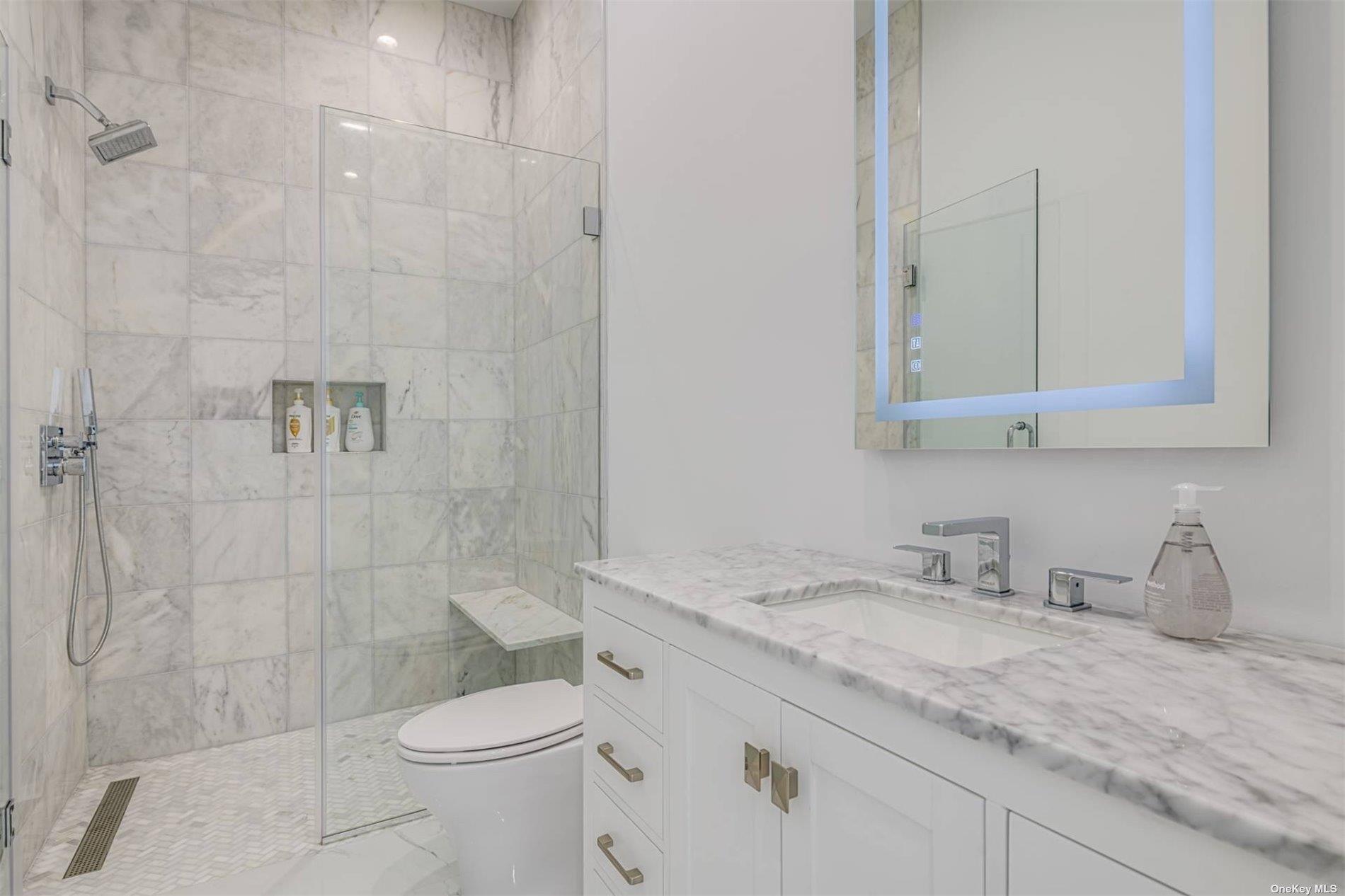 14 Bridies Path, Southampton, NY 11968