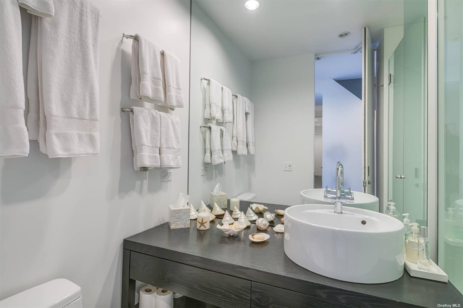 138 Coopers Farm Road, Southampton, NY 11968