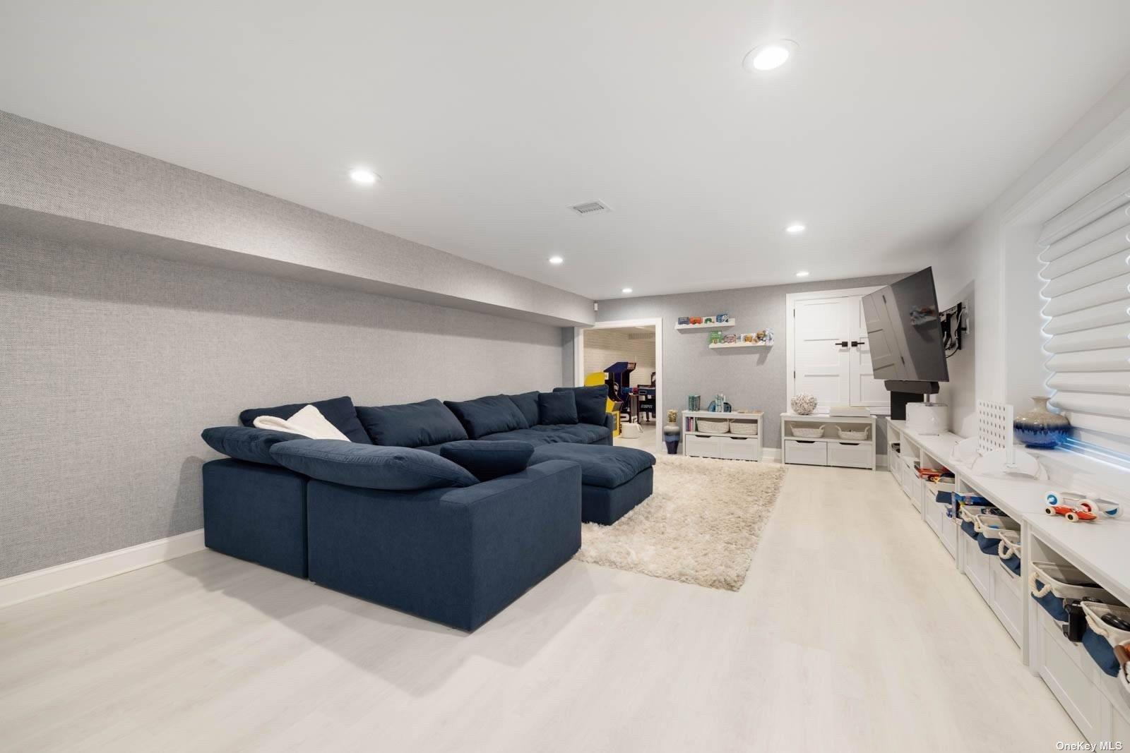 5 Catalpa, Amagansett, NY 11930