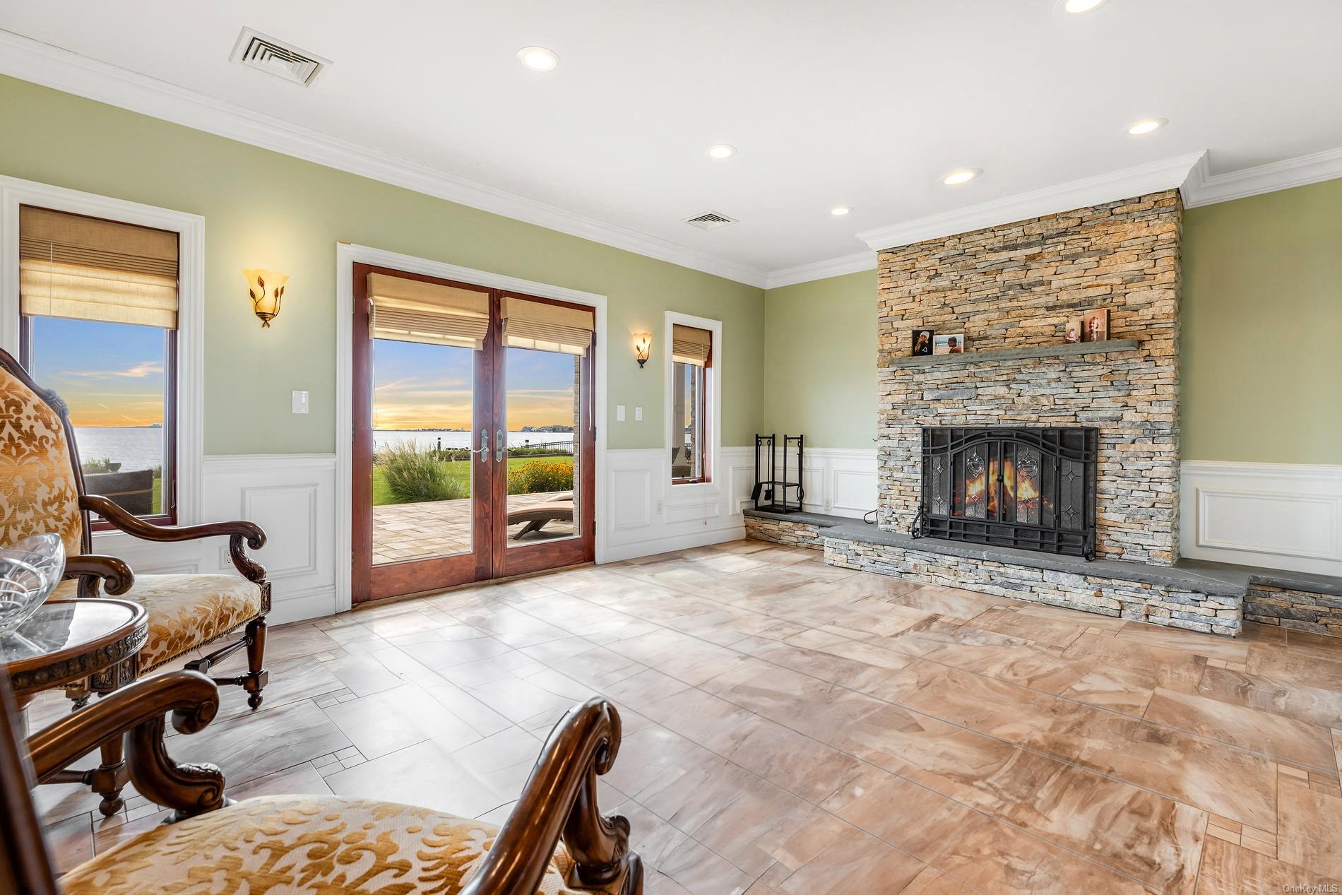 130 Wagstaff Lane, West Islip, NY 11795