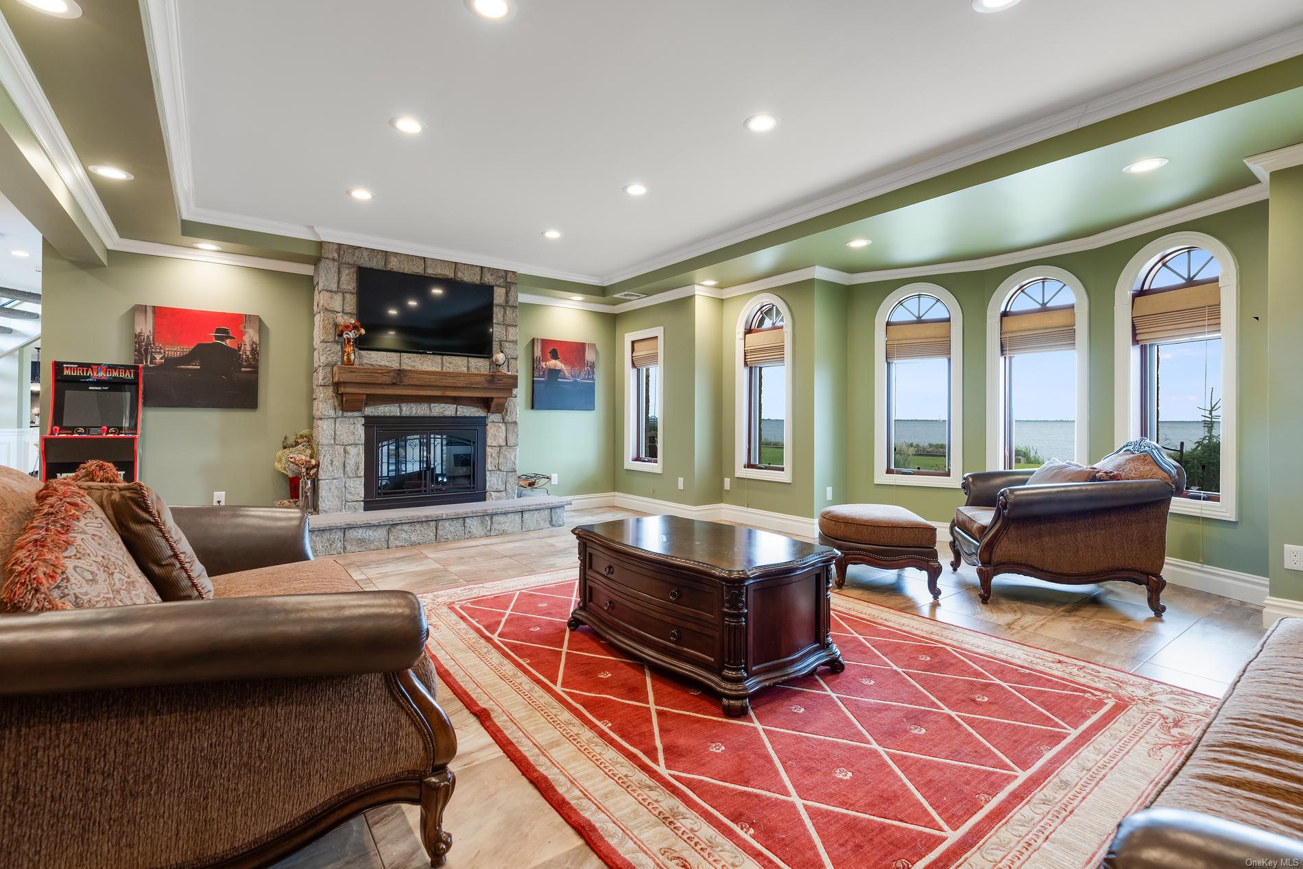 130 Wagstaff Lane, West Islip, NY 11795