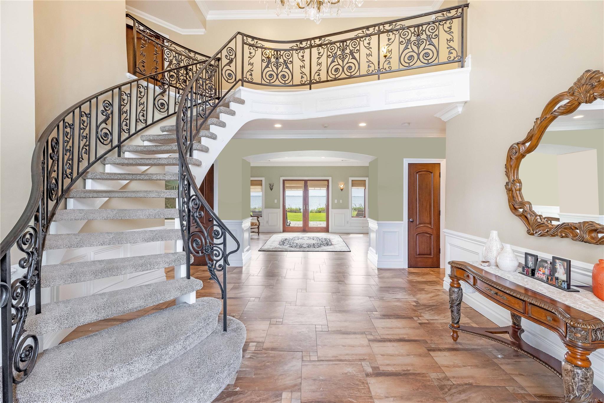 130 Wagstaff Lane, West Islip, NY 11795