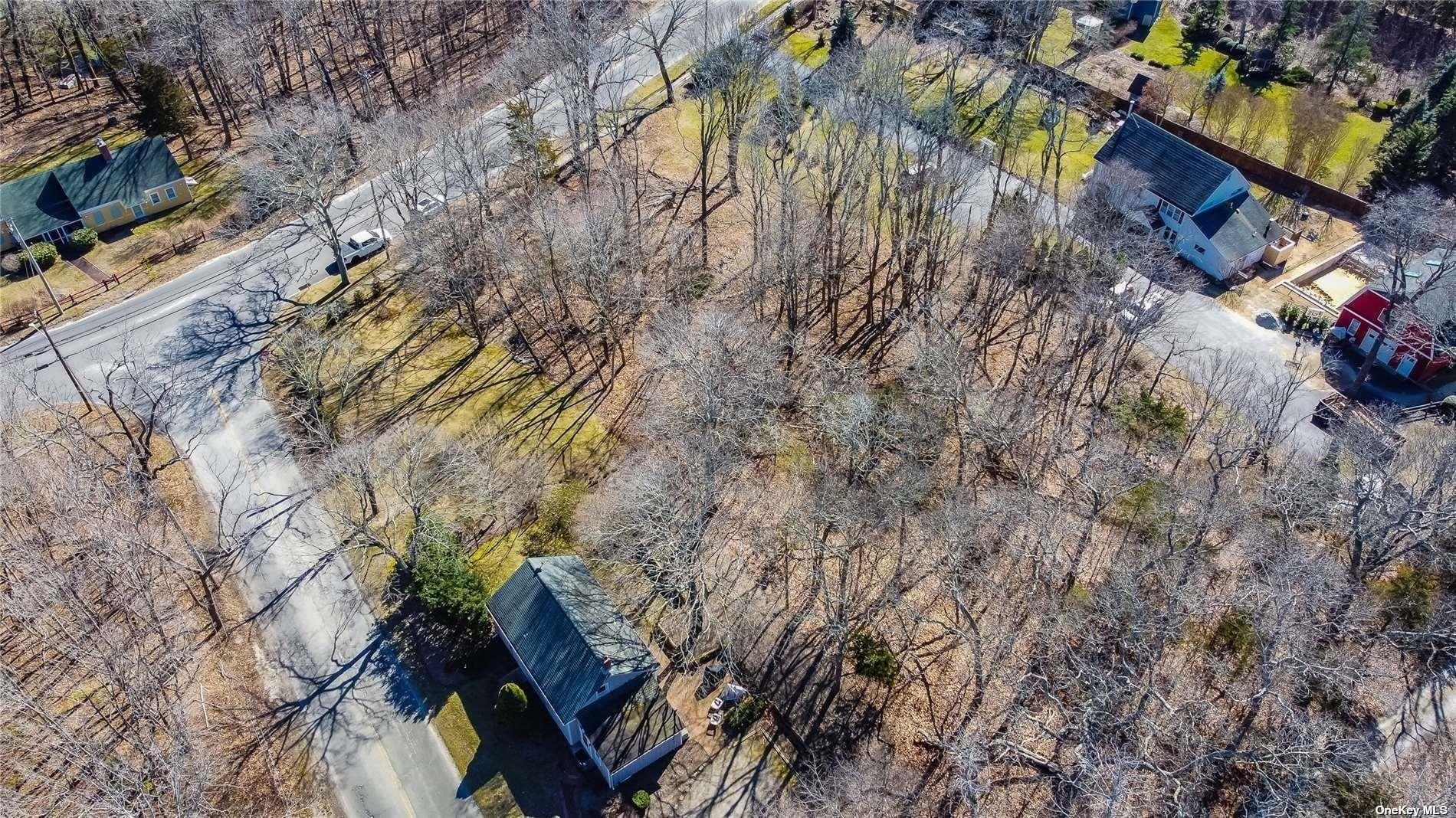 585 Franklinville Road, Laurel, NY 11948