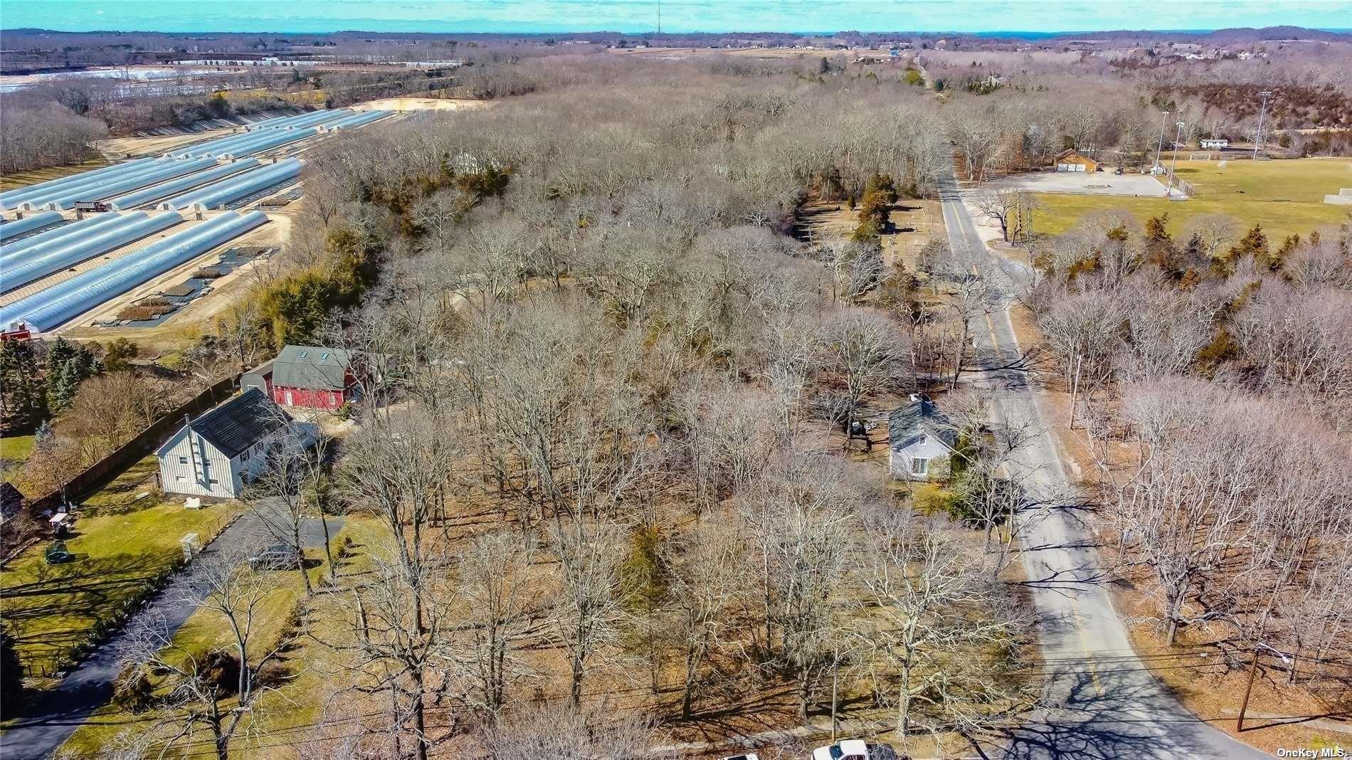 585 Franklinville Road, Laurel, NY 11948