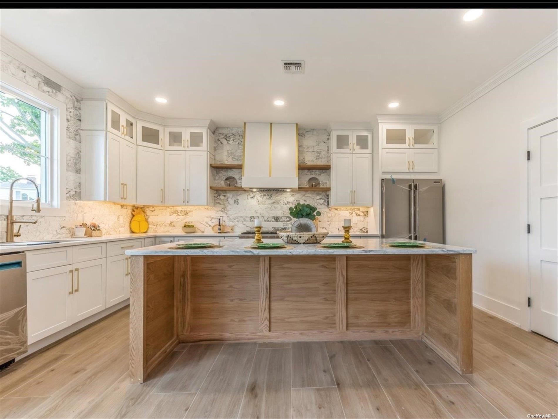 37 Old Farm Road, Levittown, NY 11756