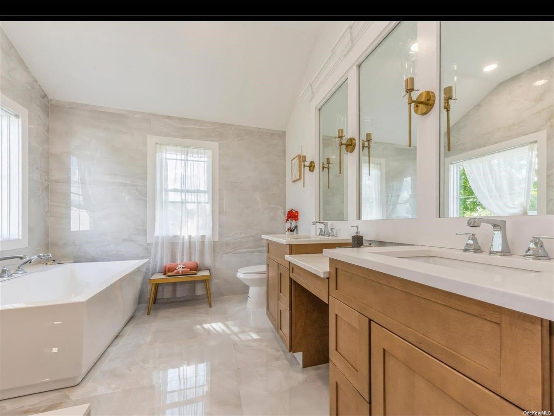 37 Old Farm Road, Levittown, NY 11756