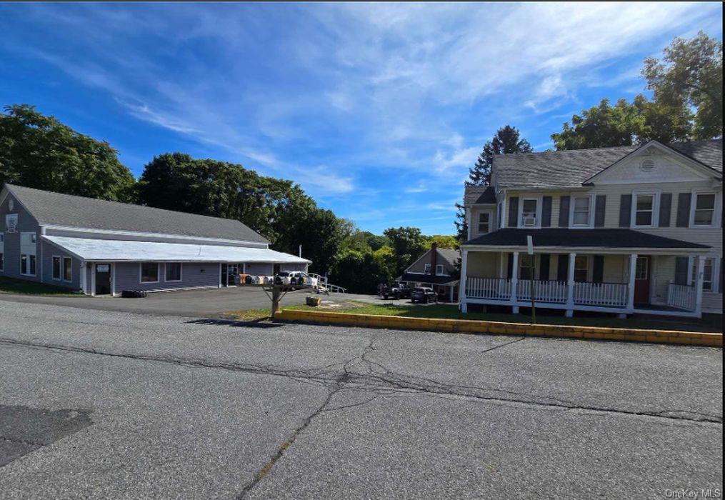 10-32 Roberts Road, Highland, NY 12528