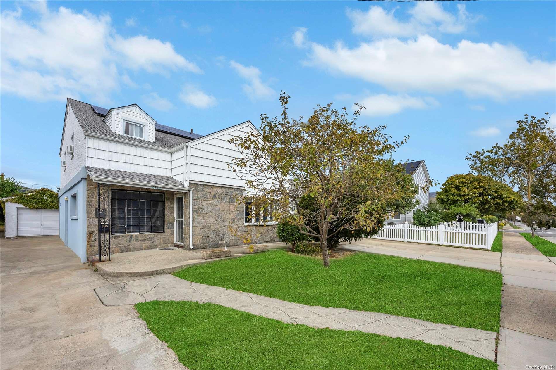 207 Franklin Boulevard, Atlantic Beach, NY 11561