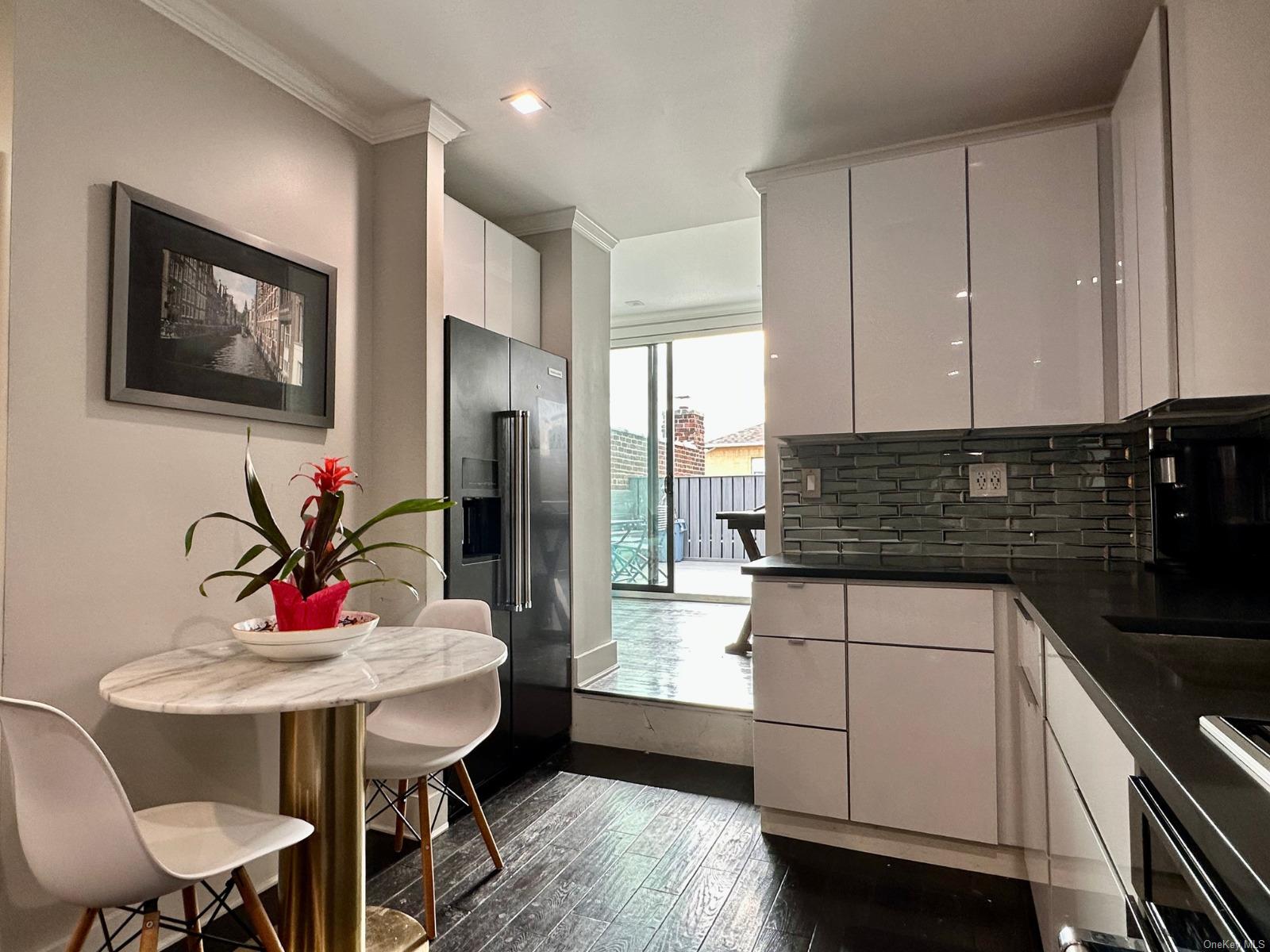 47-18 Ditmars Boulevard, Astoria, NY 11105