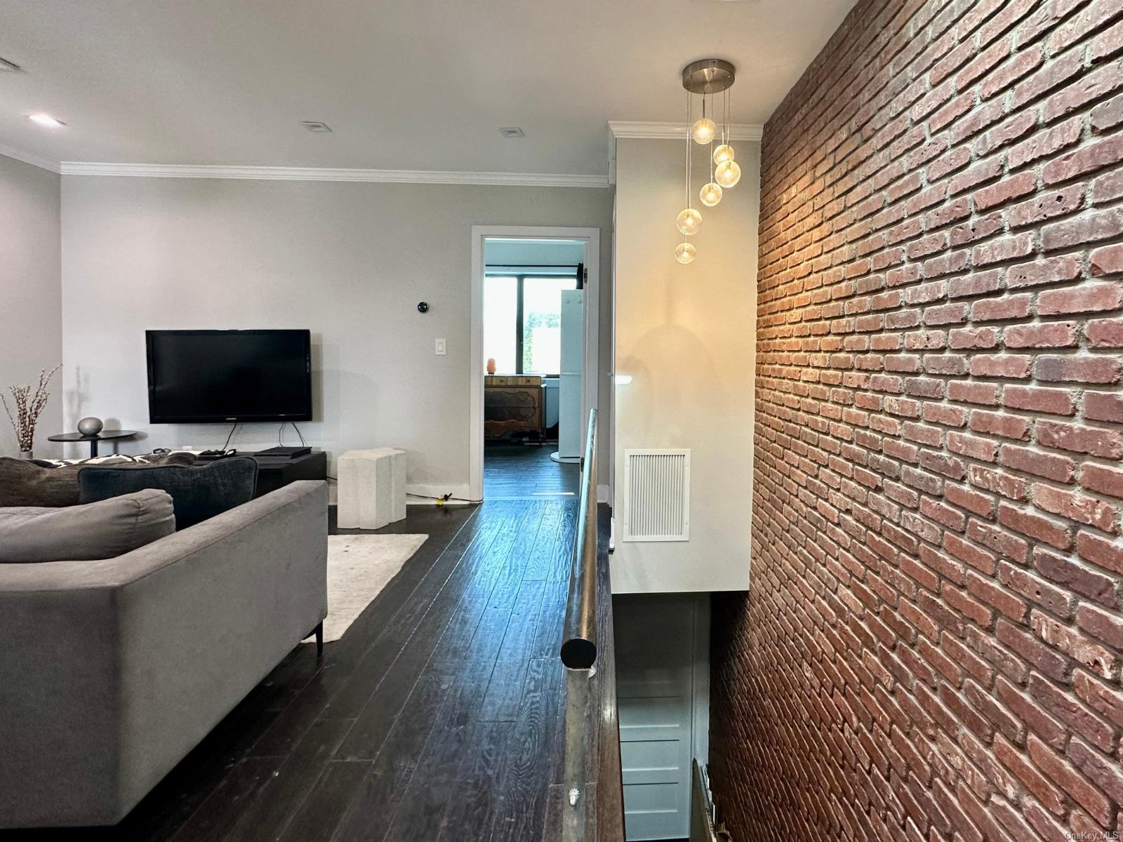 47-18 Ditmars Boulevard, Astoria, NY 11105