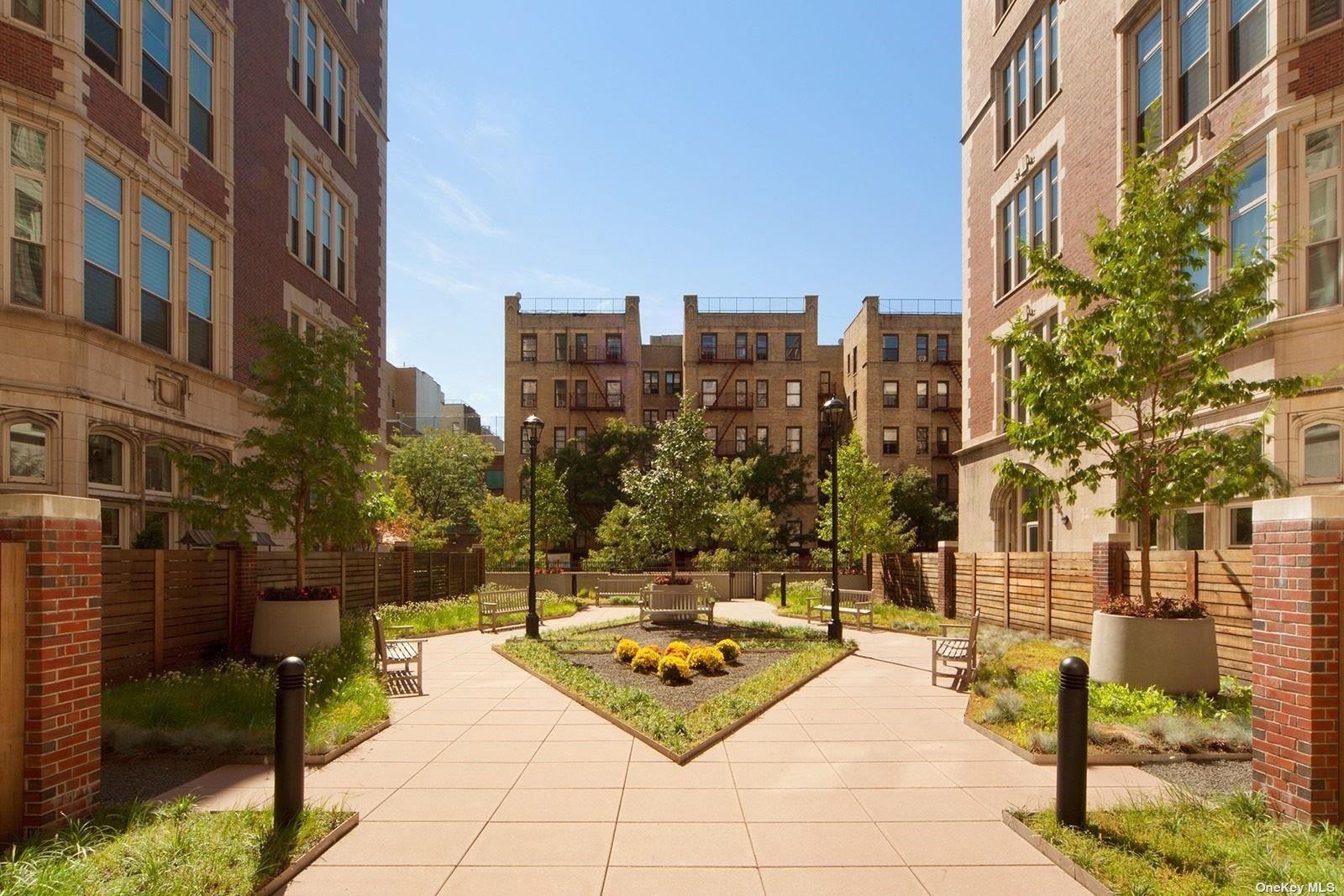 220 W West 148th St # 6G, New York (Manhattan), NY 10039