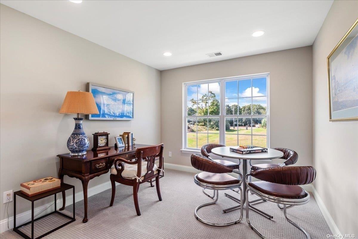 35 Steven Circle # 35, Dix Hills, NY 11746