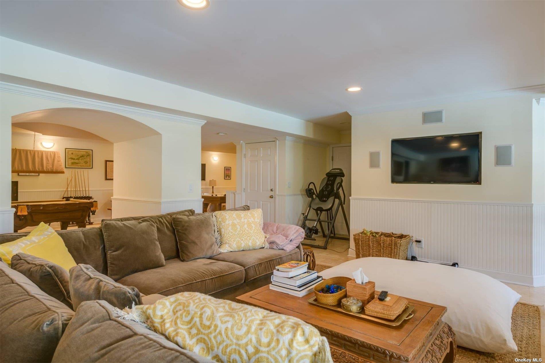 44 Ocean View Parkway, Southampton, NY 11968