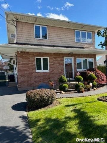 220 Elm Place # 2, Mineola, NY 11501