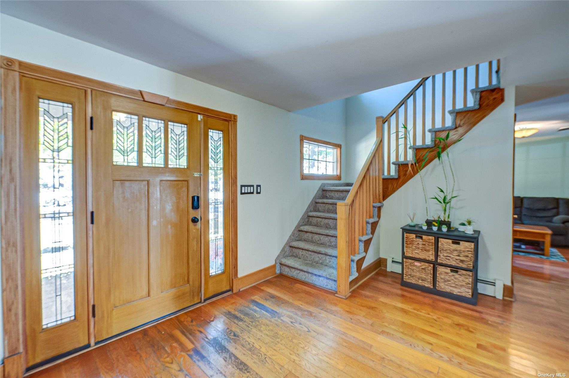 43 Hollins Lane, East Islip, NY 11730