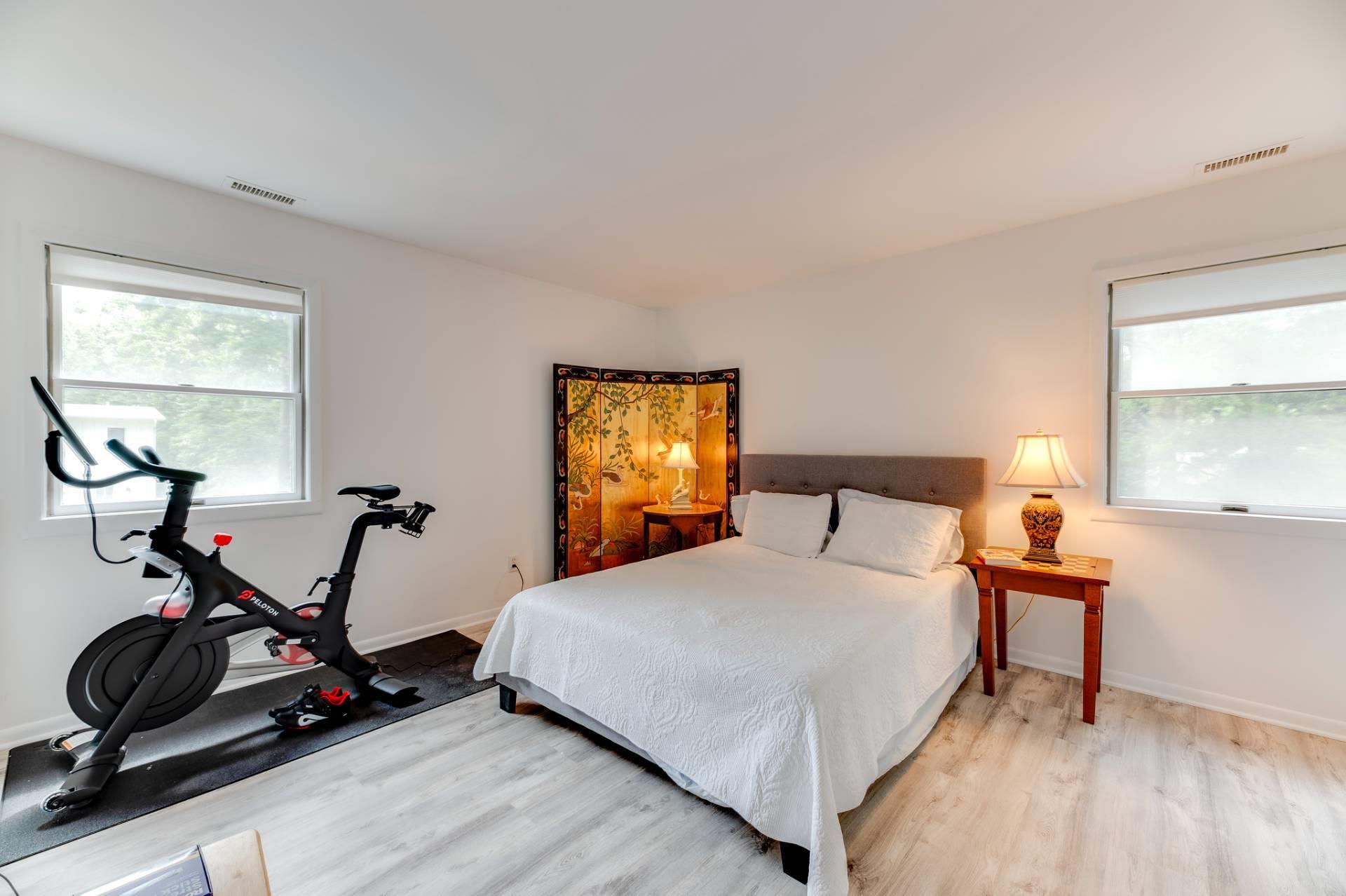 15 6th Street, East Hampton, NY 11937