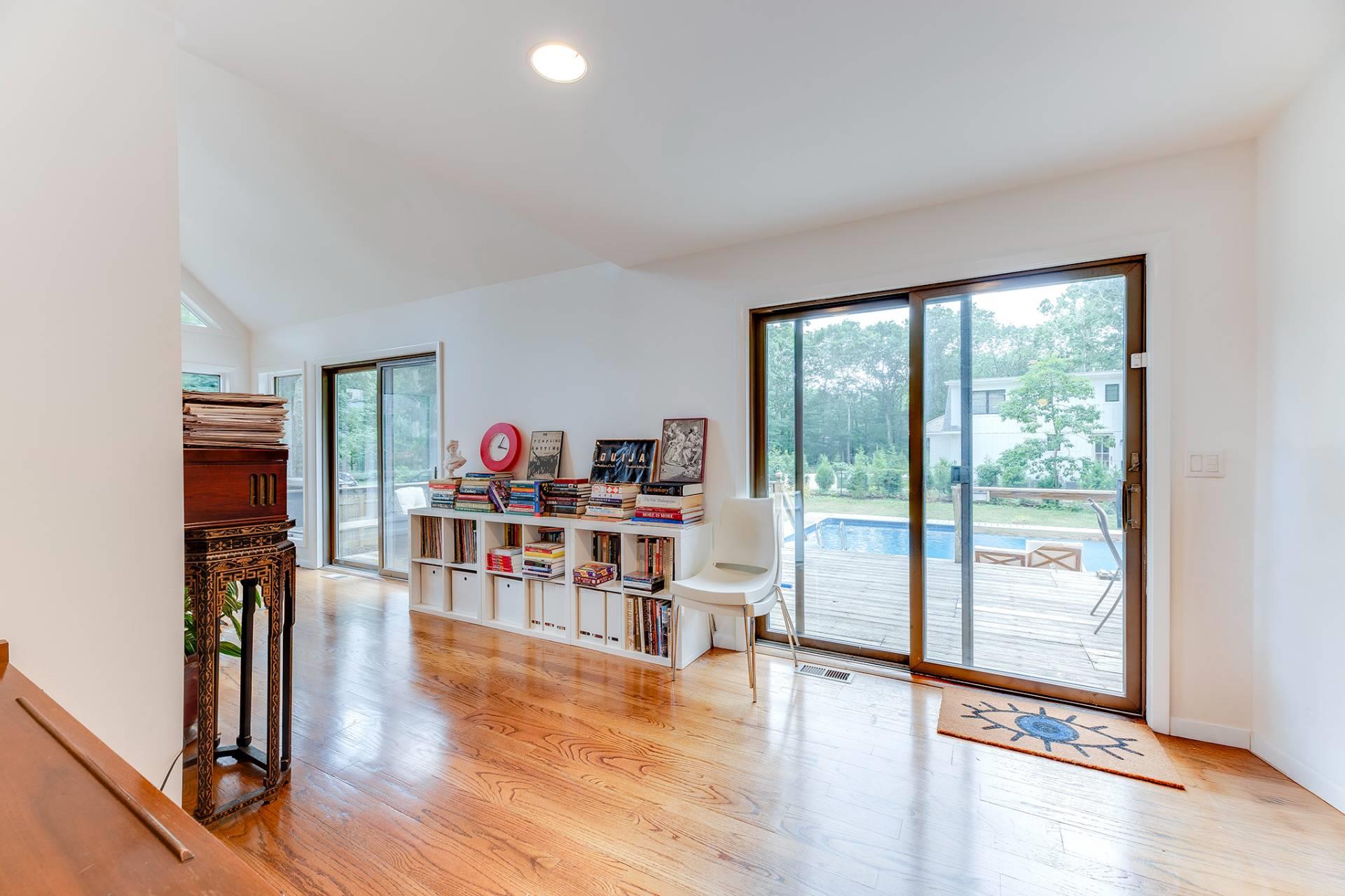 15 6th Street, East Hampton, NY 11937