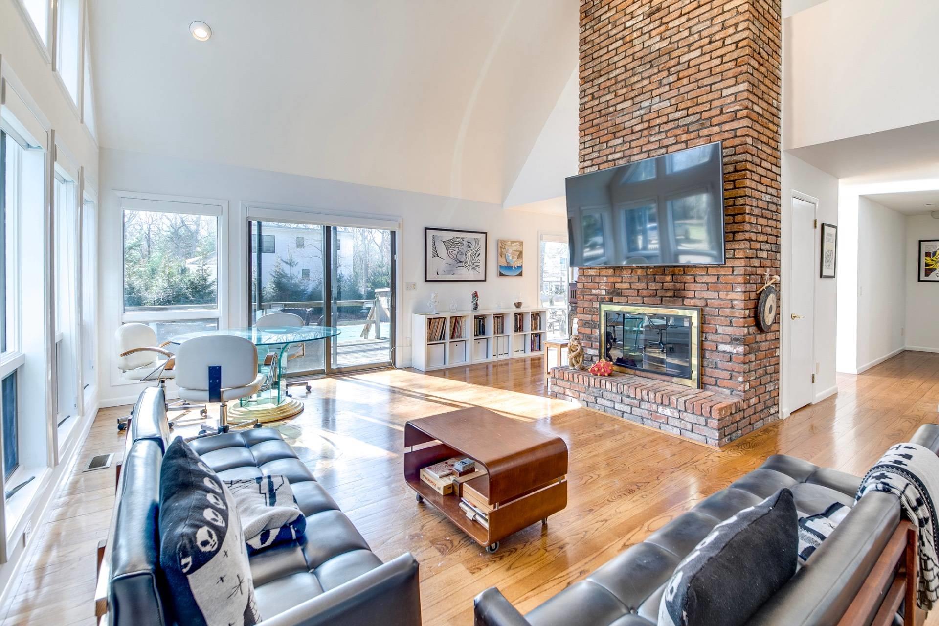 15 6th Street, East Hampton, NY 11937