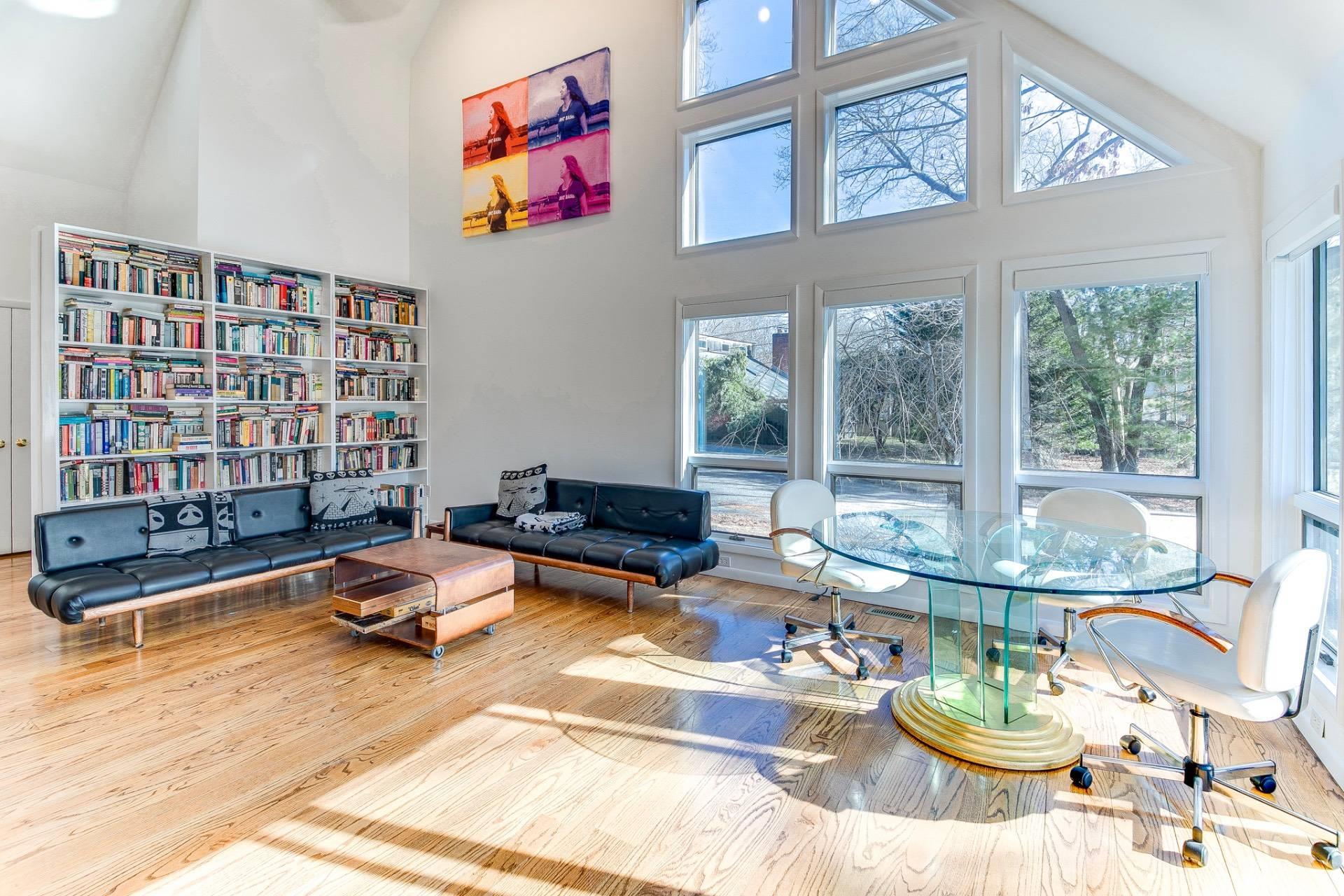 15 6th Street, East Hampton, NY 11937