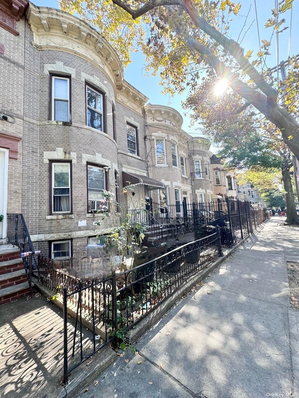 197 Grant Ave Avenue, Brooklyn, NY 11208