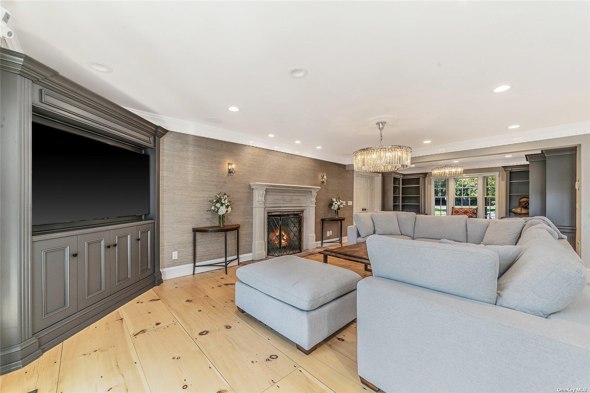 300 A Maple Street, Islip, NY 11751