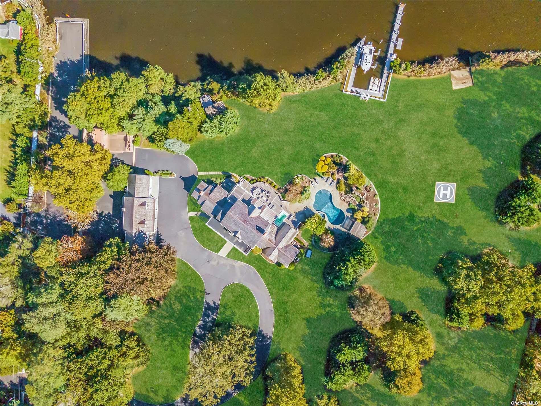 300 A Maple Street, Islip, NY 11751