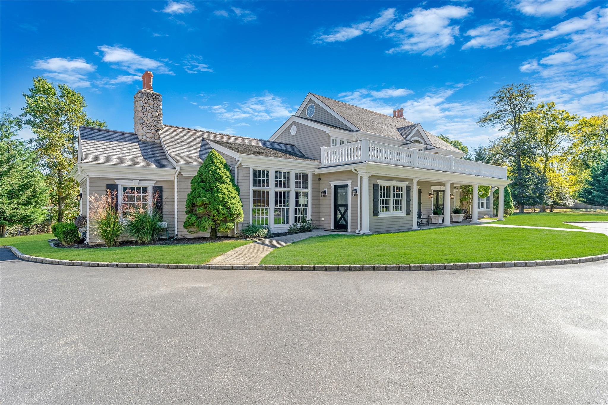 300 Maple Street, Islip, NY 11751