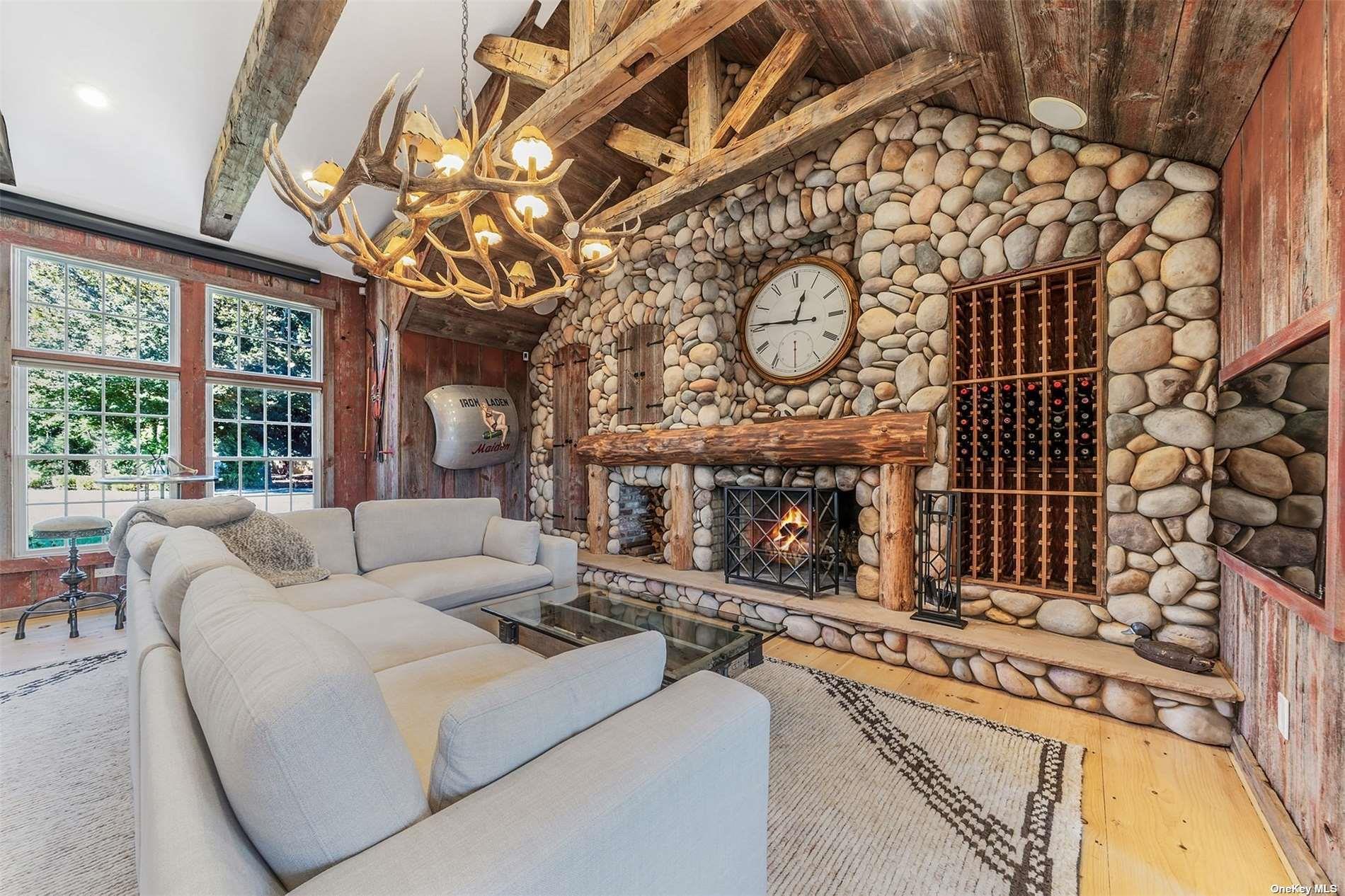 300 A Maple Street, Islip, NY 11751