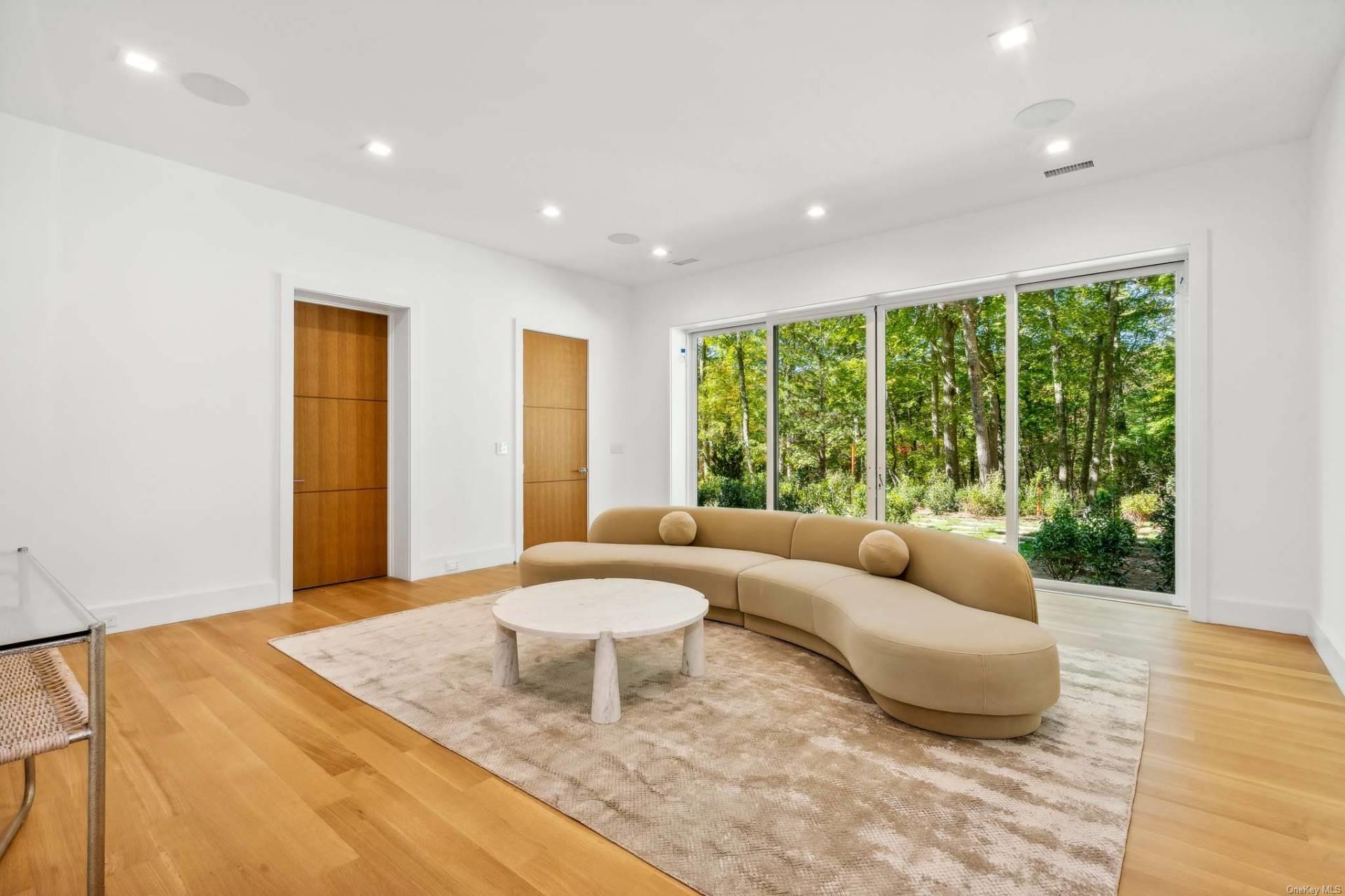 125 Laurel Valley Drive, Sag Harbor, NY 11963