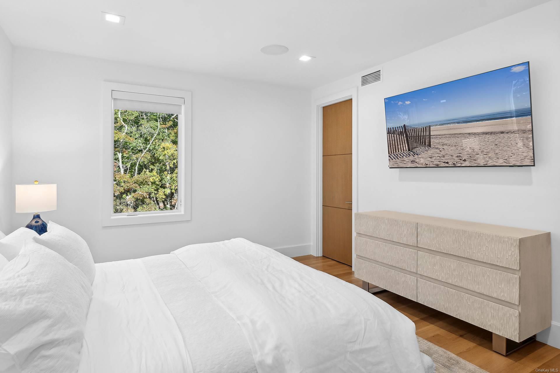 125 Laurel Valley Drive, Sag Harbor, NY 11963