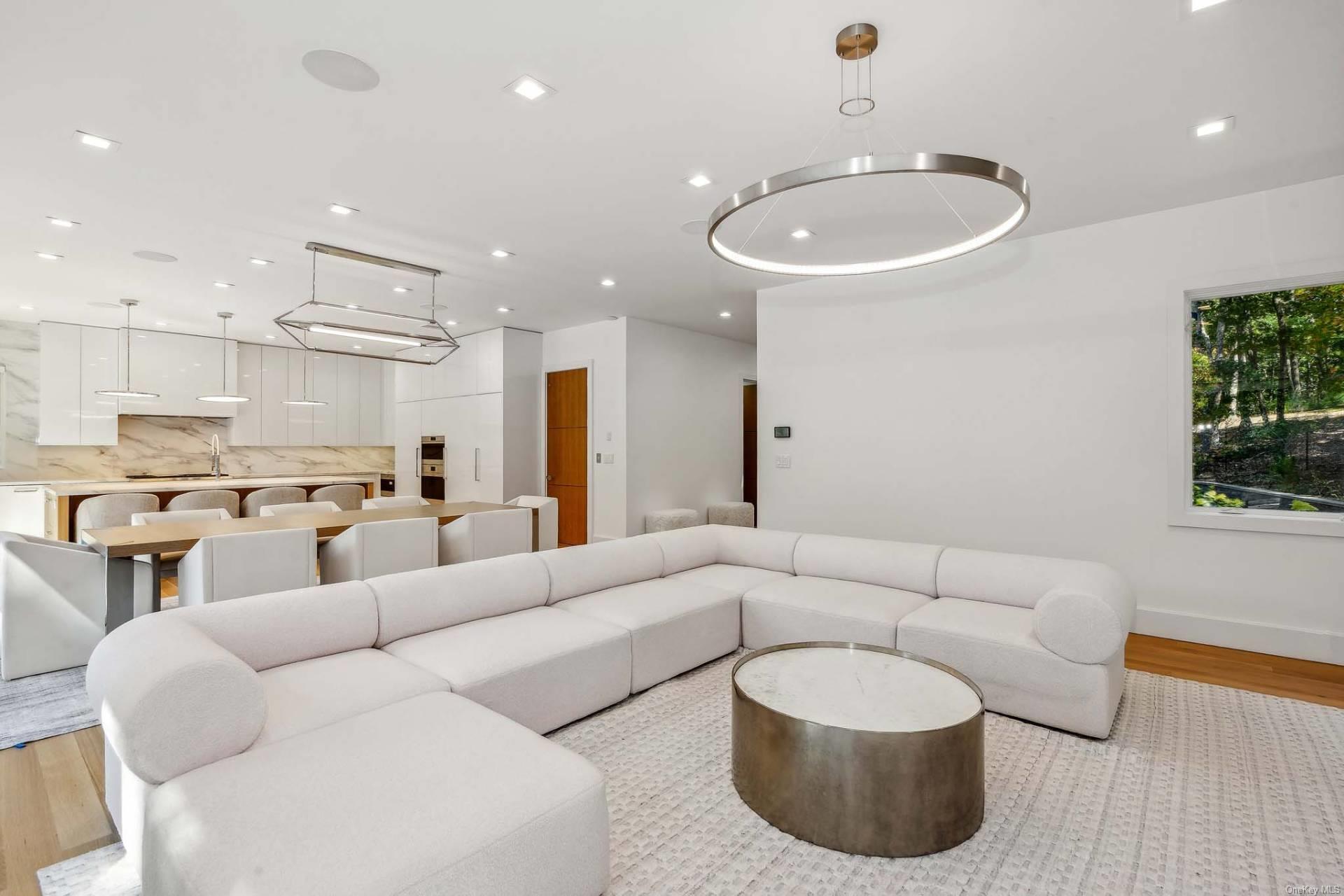 125 Laurel Valley Drive, Sag Harbor, NY 11963