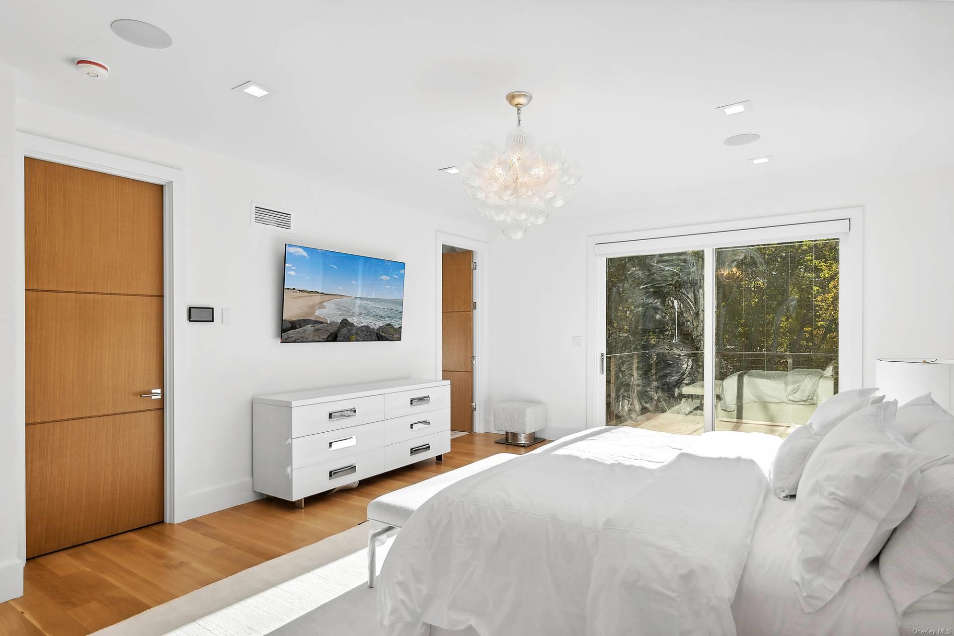 125 Laurel Valley Drive, Sag Harbor, NY 11963